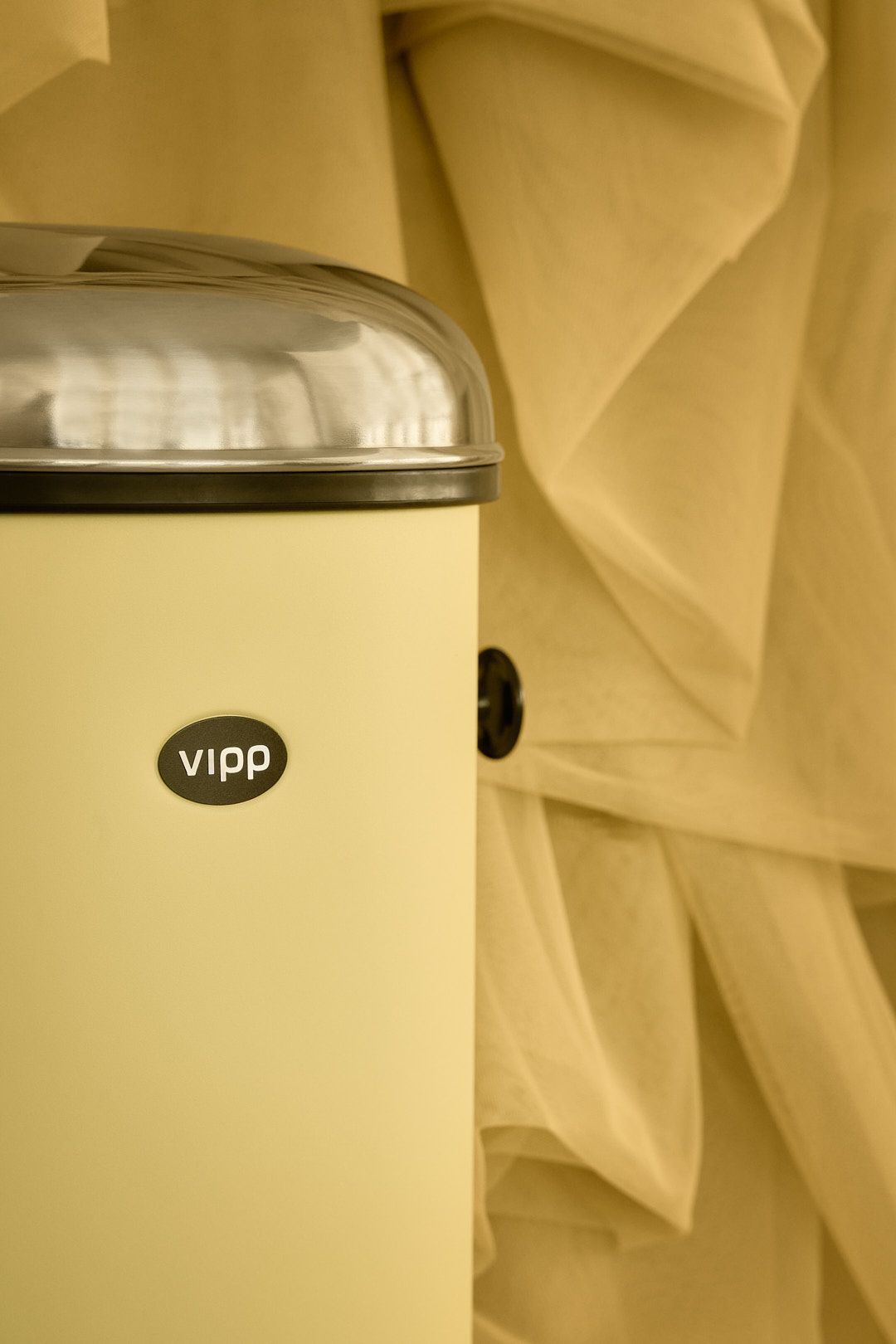 Marie´s Yellow Treteimer Vipp LIMITED EDITION