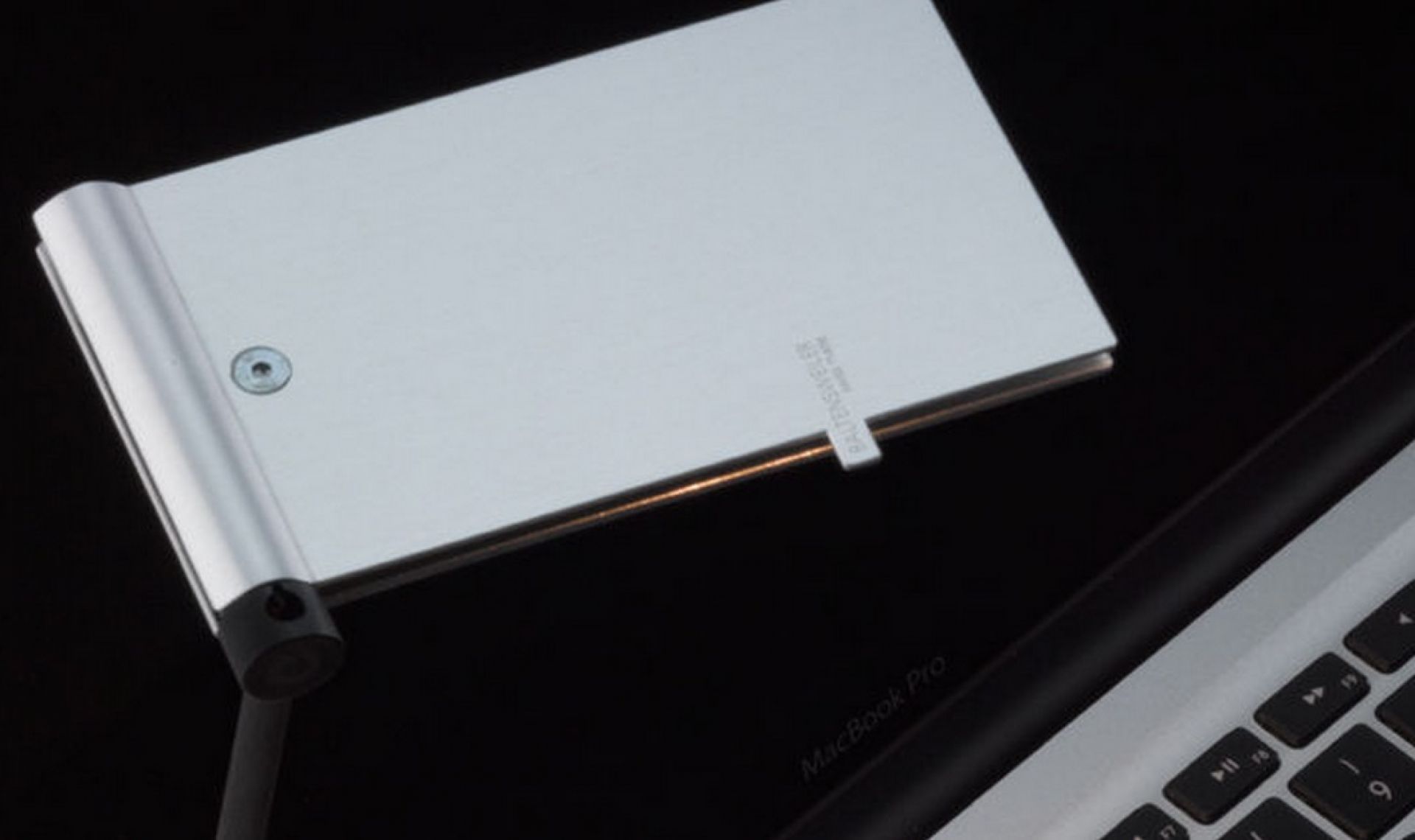ZETT USB Wandleuchte / Tischleuchte Baltensweiler