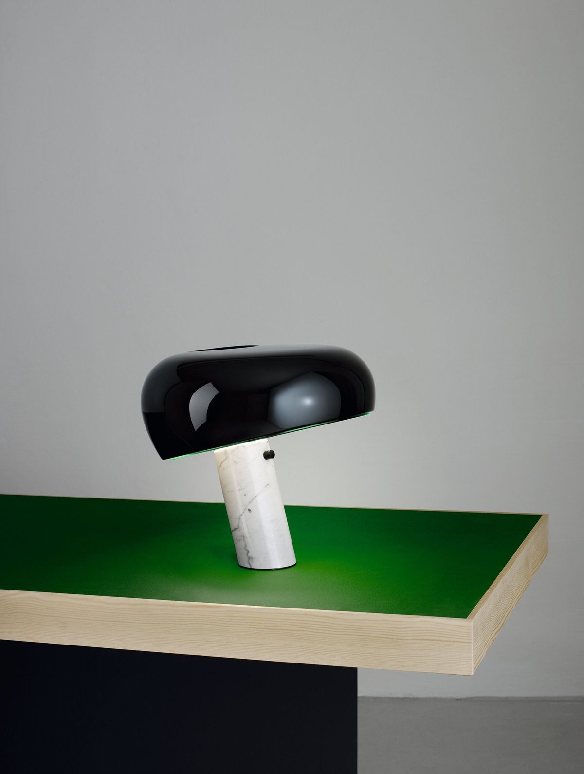 Snoopy Table Tischleuchte Flos
