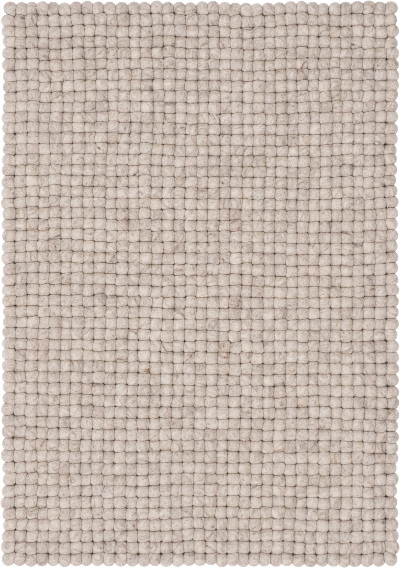 Detailaufnahme des Myfelt Bela Filzkugel Teppichs (140x200 cm) in Beige. Handgefertigter Wollteppich.