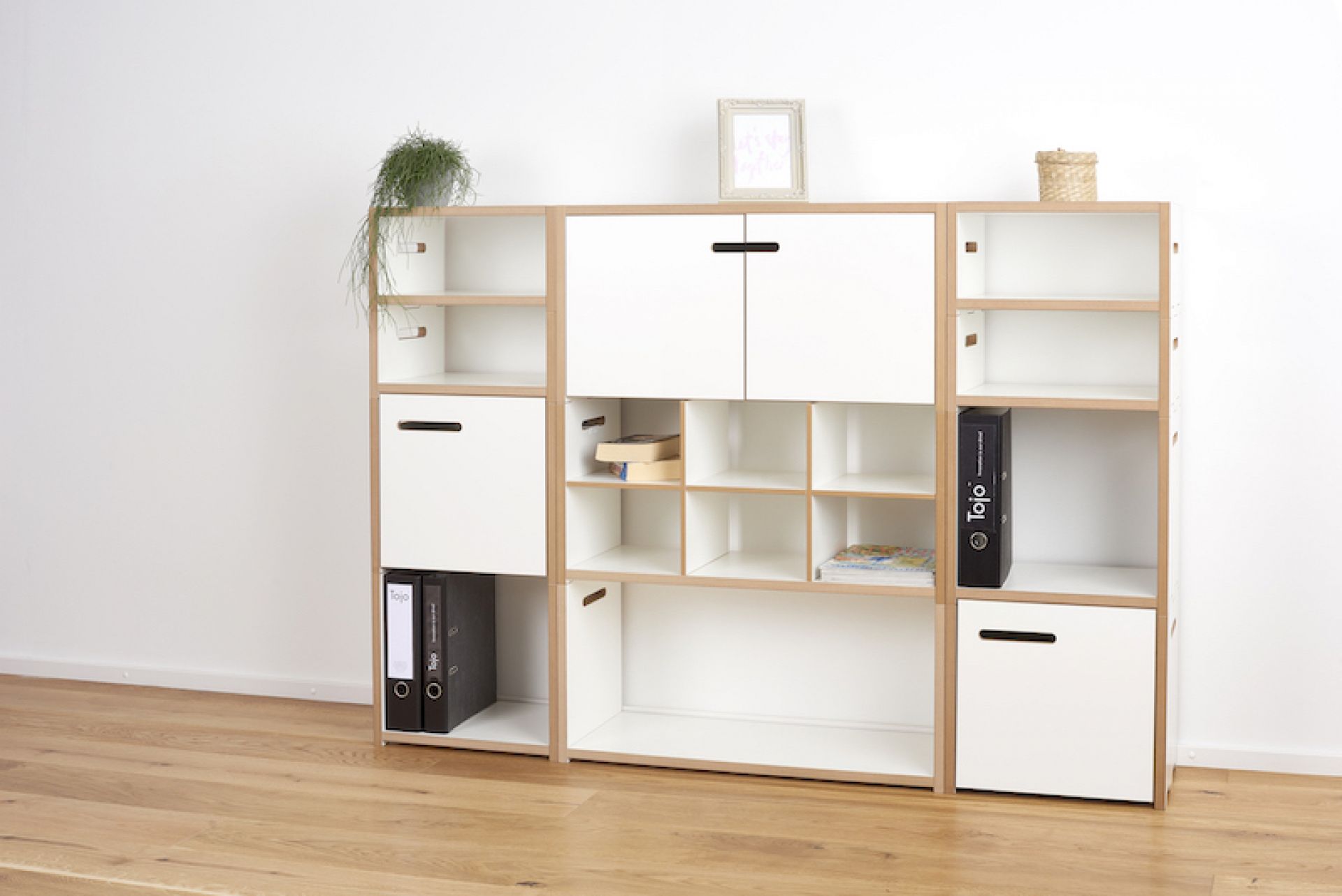 Tojo Halbstark Grundmodul Niedrig Regalserie Tojo Tojo Halbstark Grundmodul Niedrig Regalserie Tojo