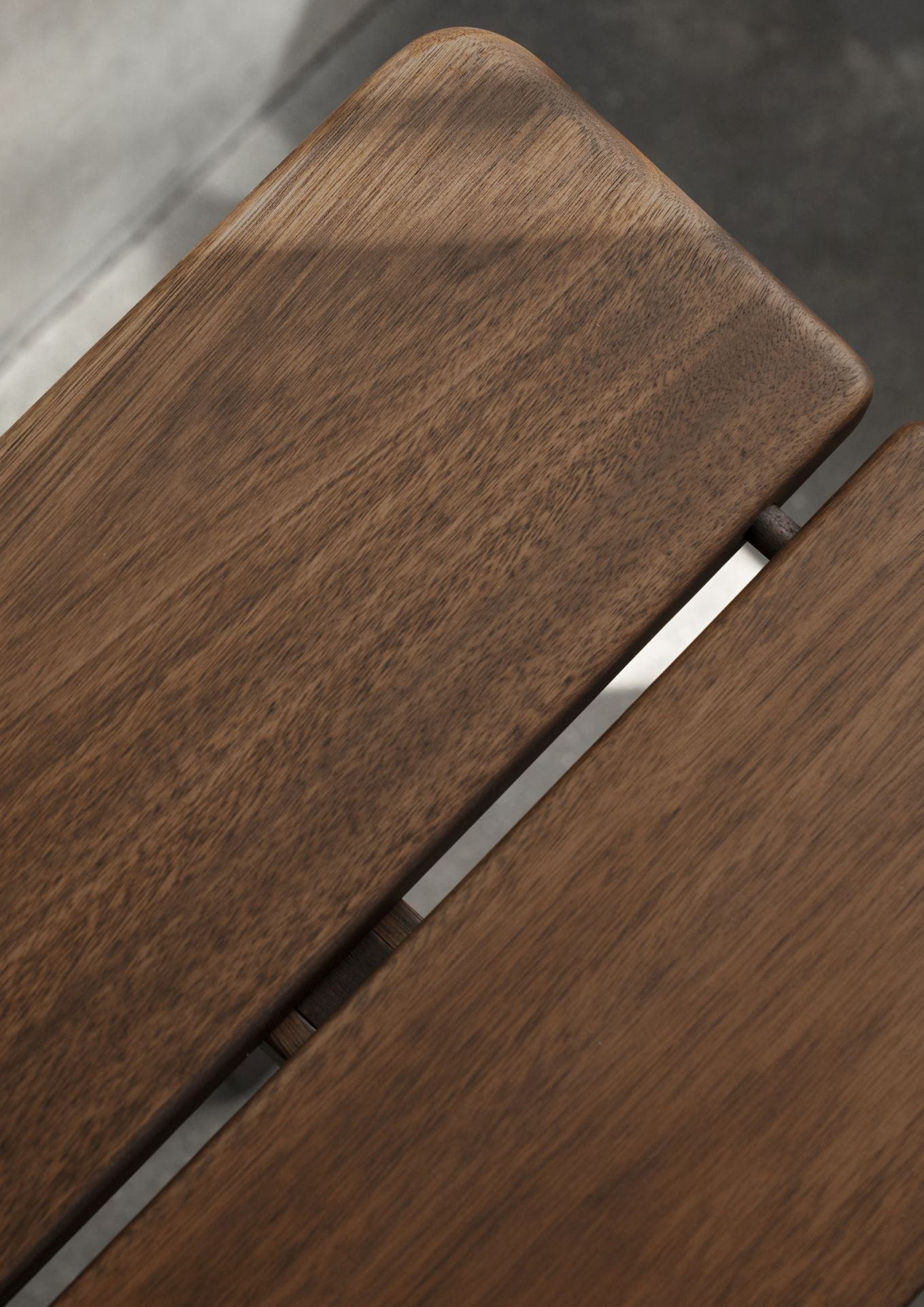 Asserbo Series Tisch dunkel geölter Eukalyptus Carl Hansen & Søn