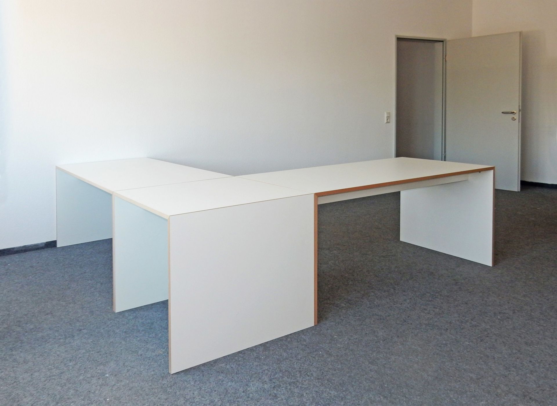 Freistell Tisch klein Tojo