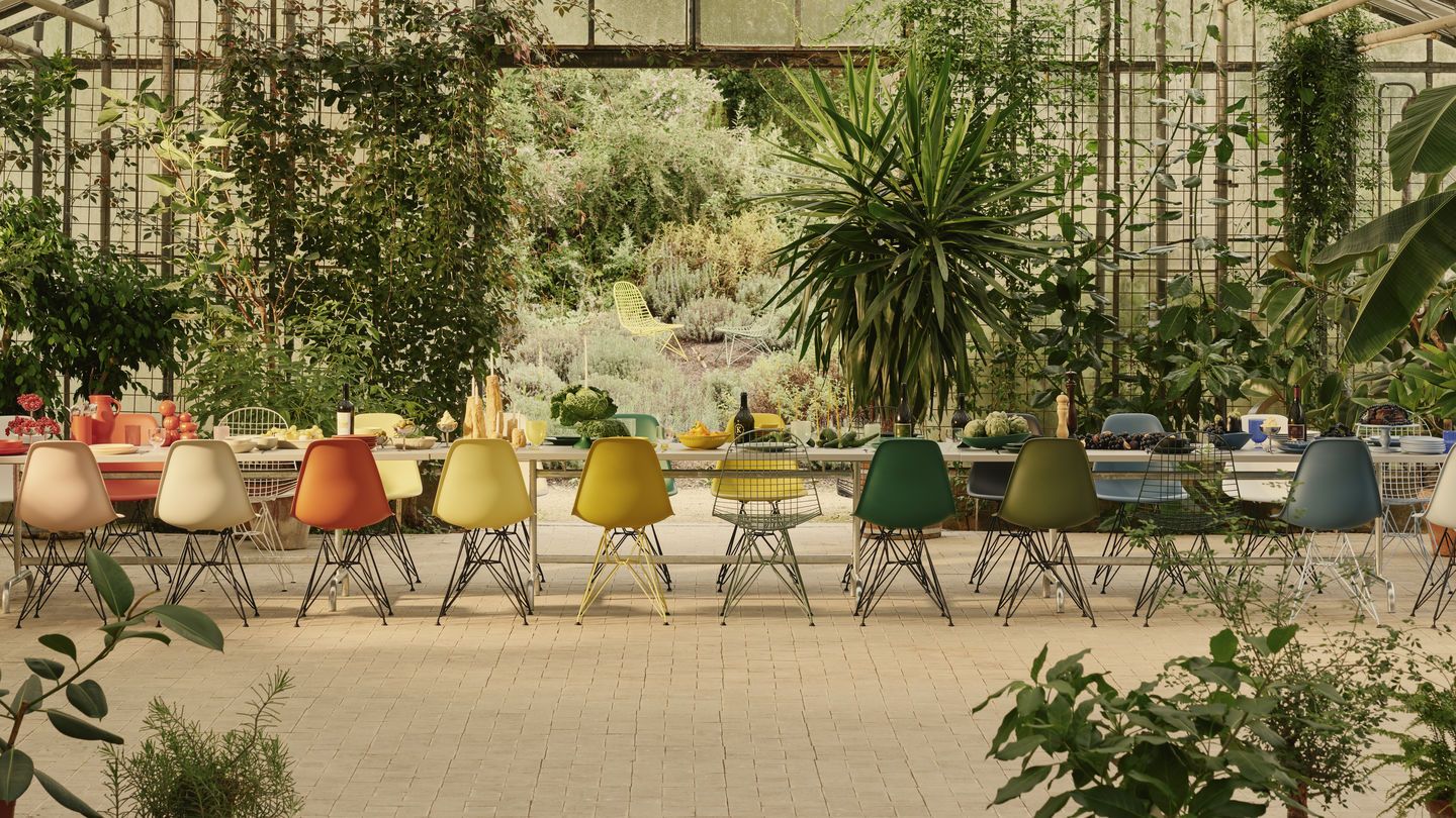 Eames Plastic Side Chair DSR Stuhl Vitra