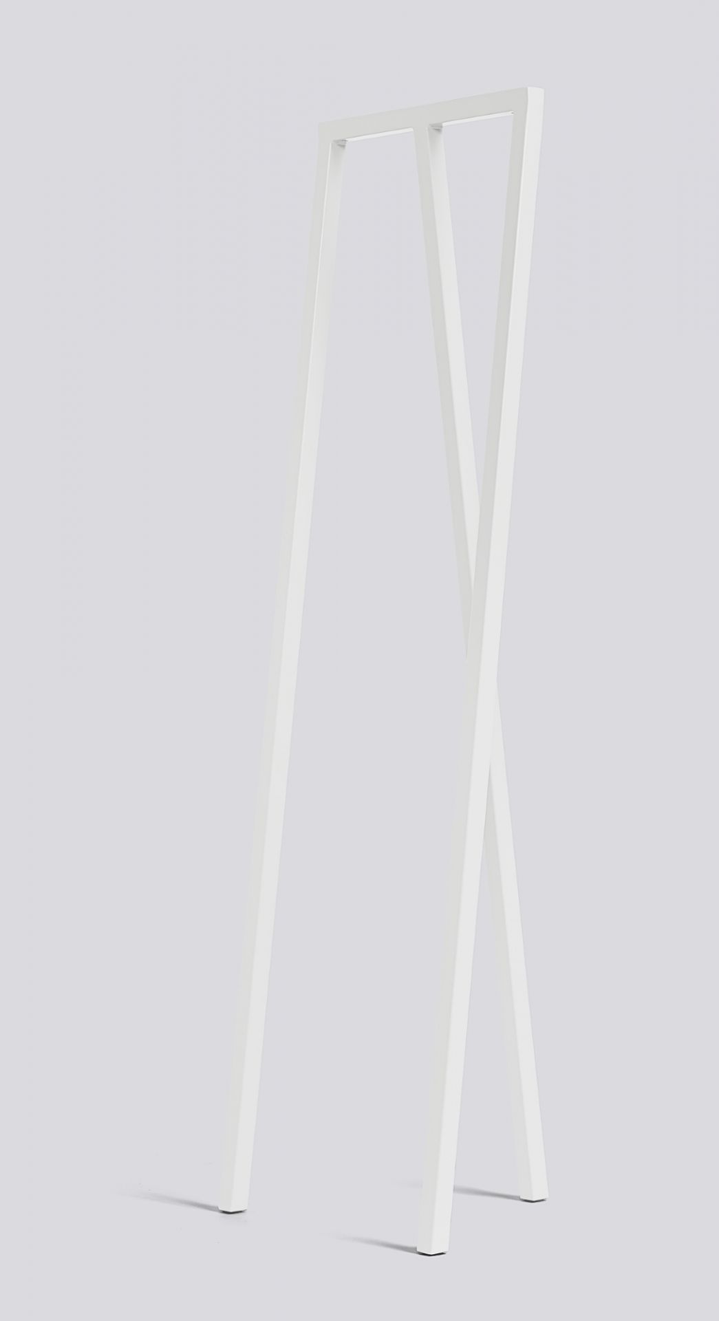 Loop Stand Hall Bock Hay