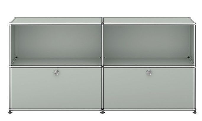 Lichtgraues USM Haller Sideboard mit zwei Klappen, modulare Möbel für stilvolles Wohnen und Büro.