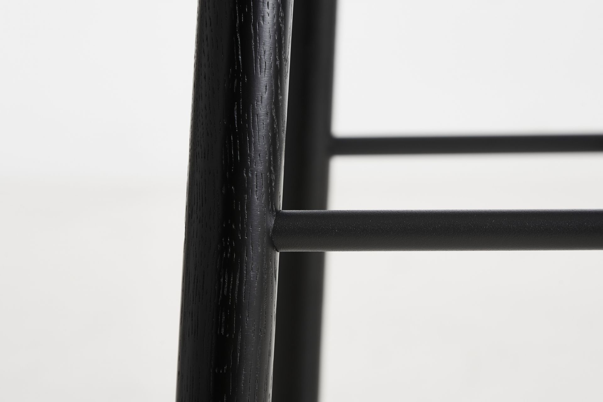 Mono Barhocker Schwarz Lackierte Esche Woud