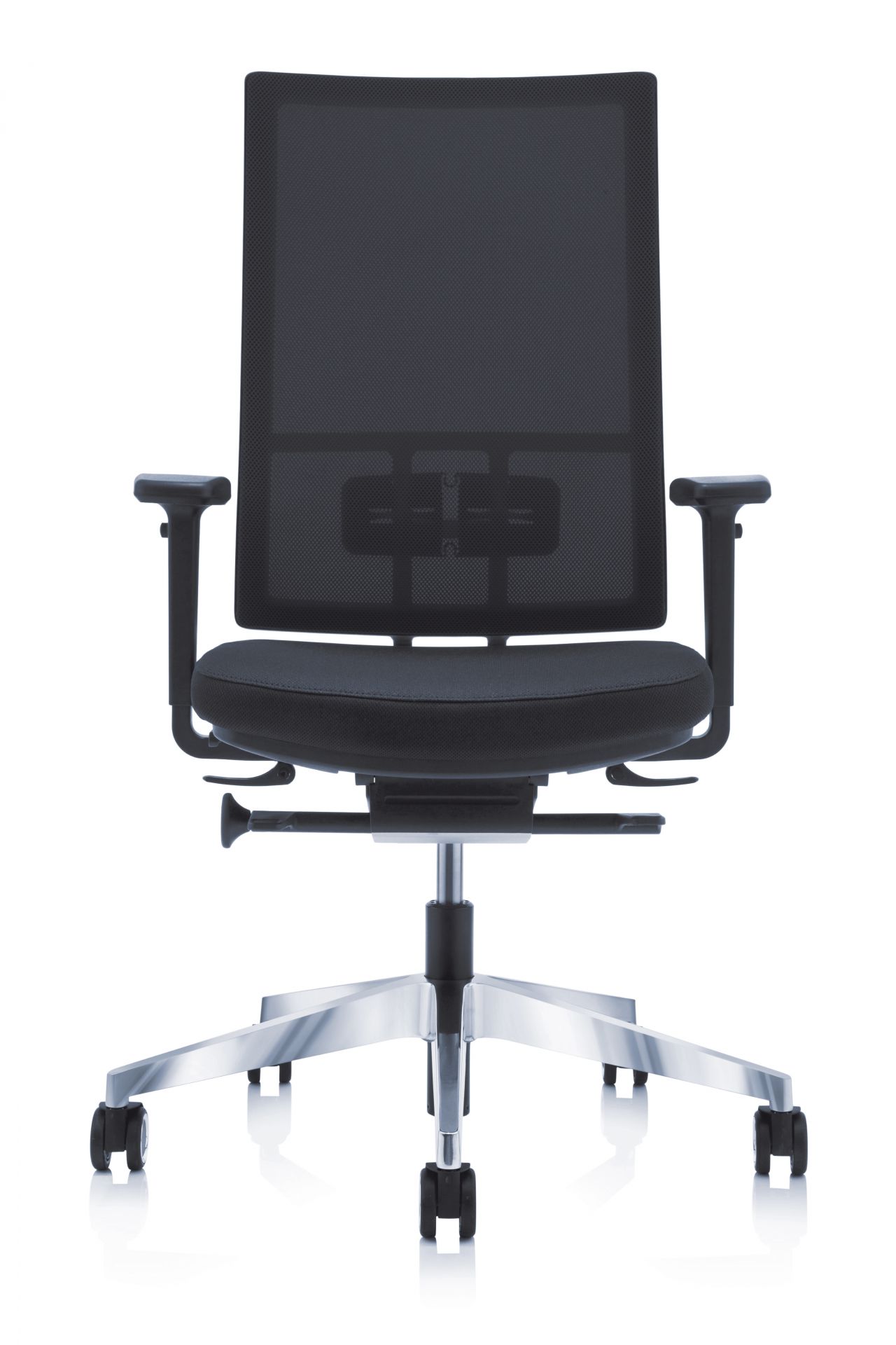 Anteo Up Bürostuhl von Köhl mit schwarzem Netzrücken und silbernem Fußkreuz, ergonomischer Drehstuhl.