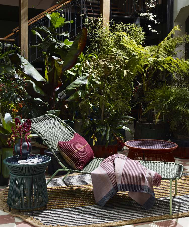 Caribe Chic Low Side Table Beistelltisch Outdoor Kupfer / Schwarzrot / Schwarz ames EINZELSTÜCK