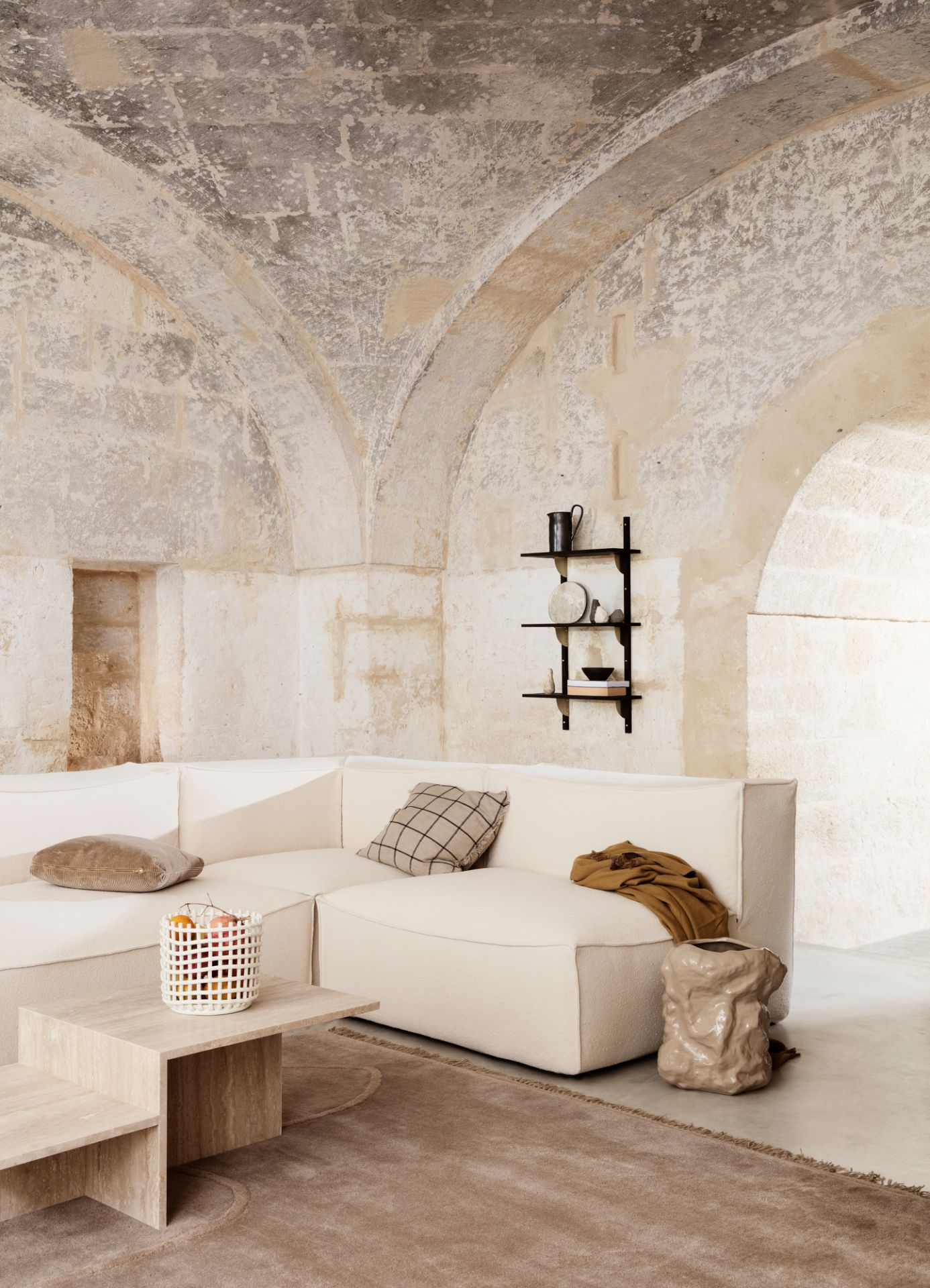 Distinct Coffee Table - Travertine Couchtisch Ferm Living