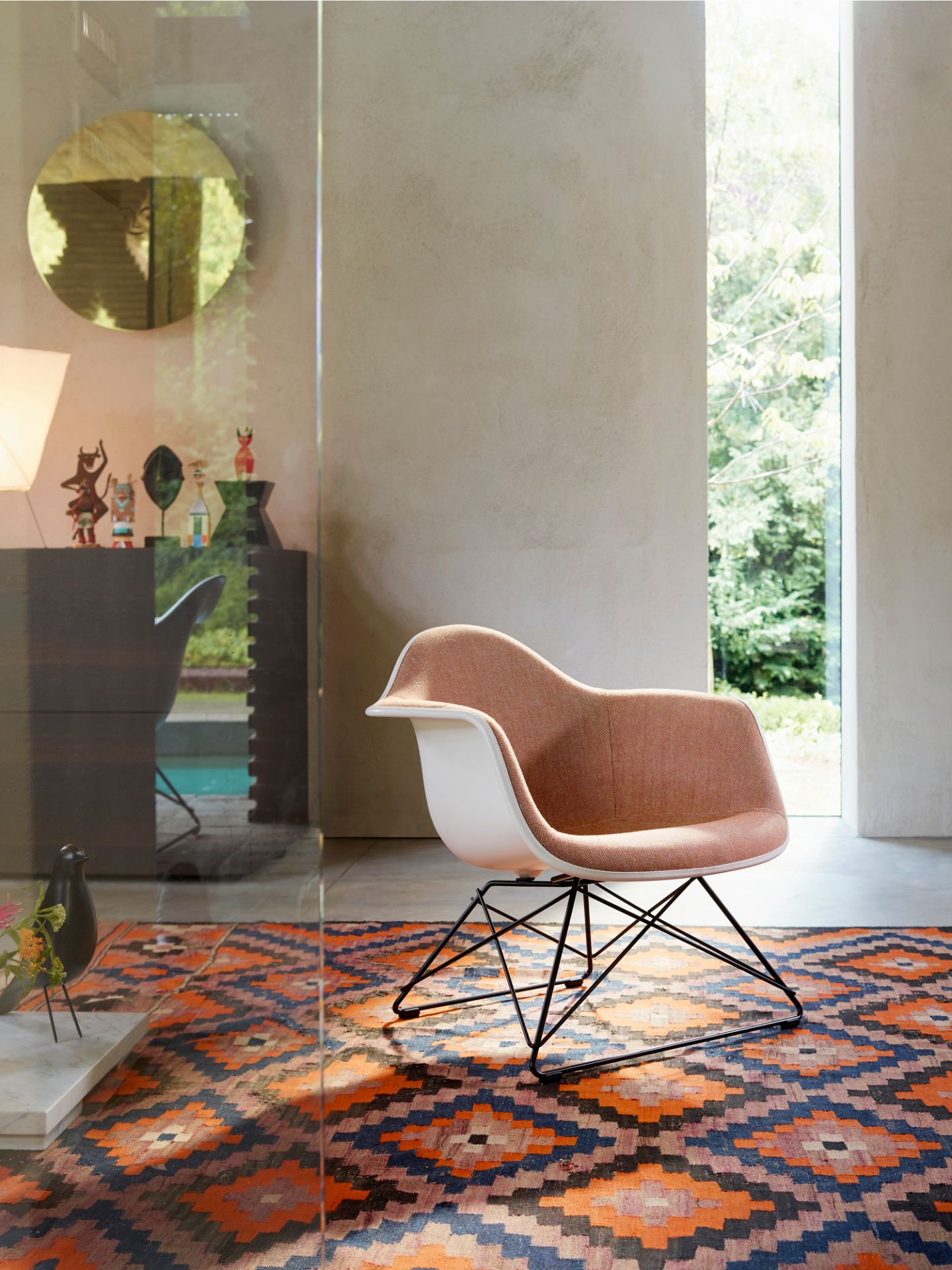 Eames Plastic Arm Chair LAR Stuhl mit Sitzpolster Vitra