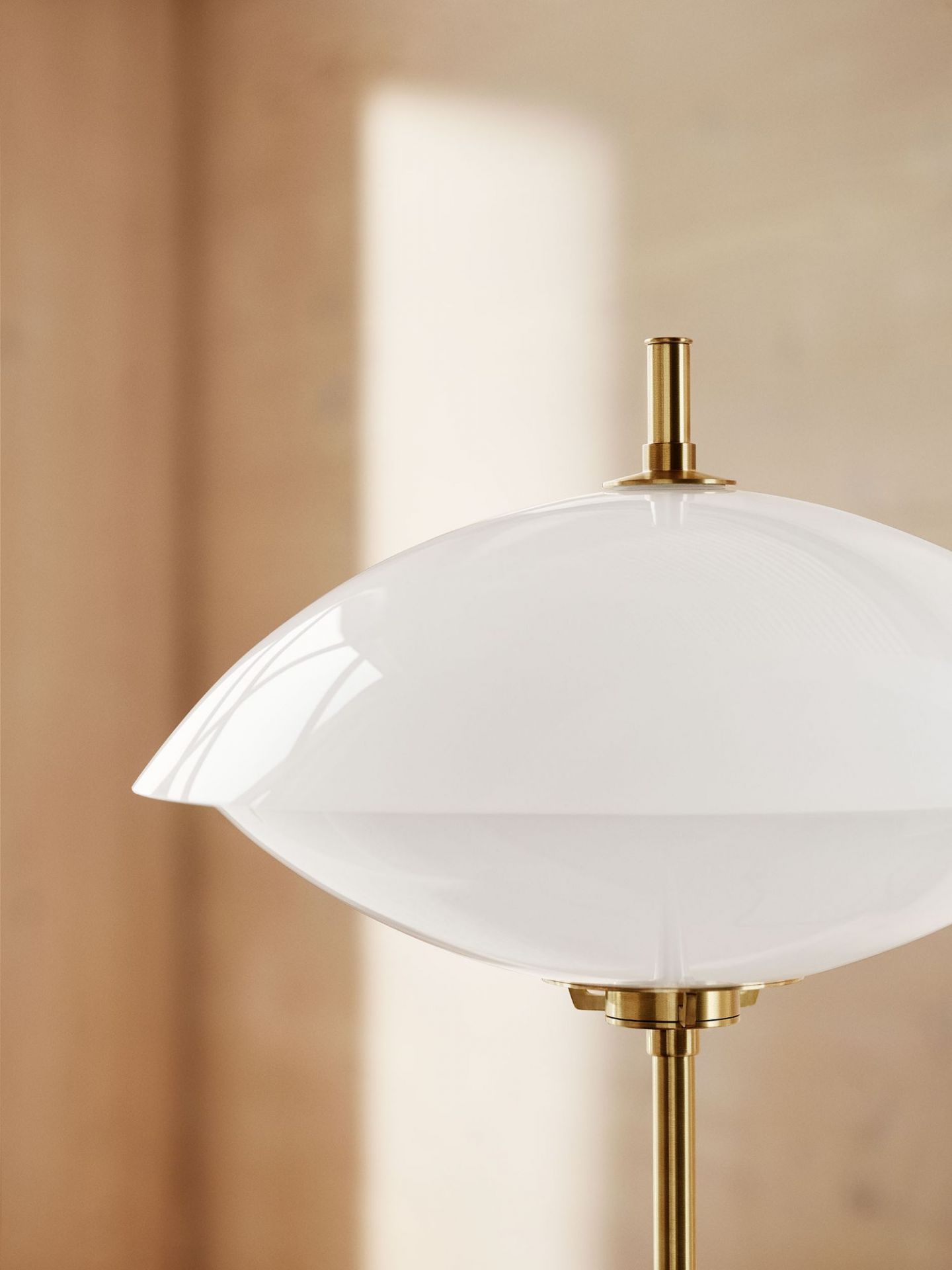 Clam Table lamp Tischleuchte Fritz Hansen