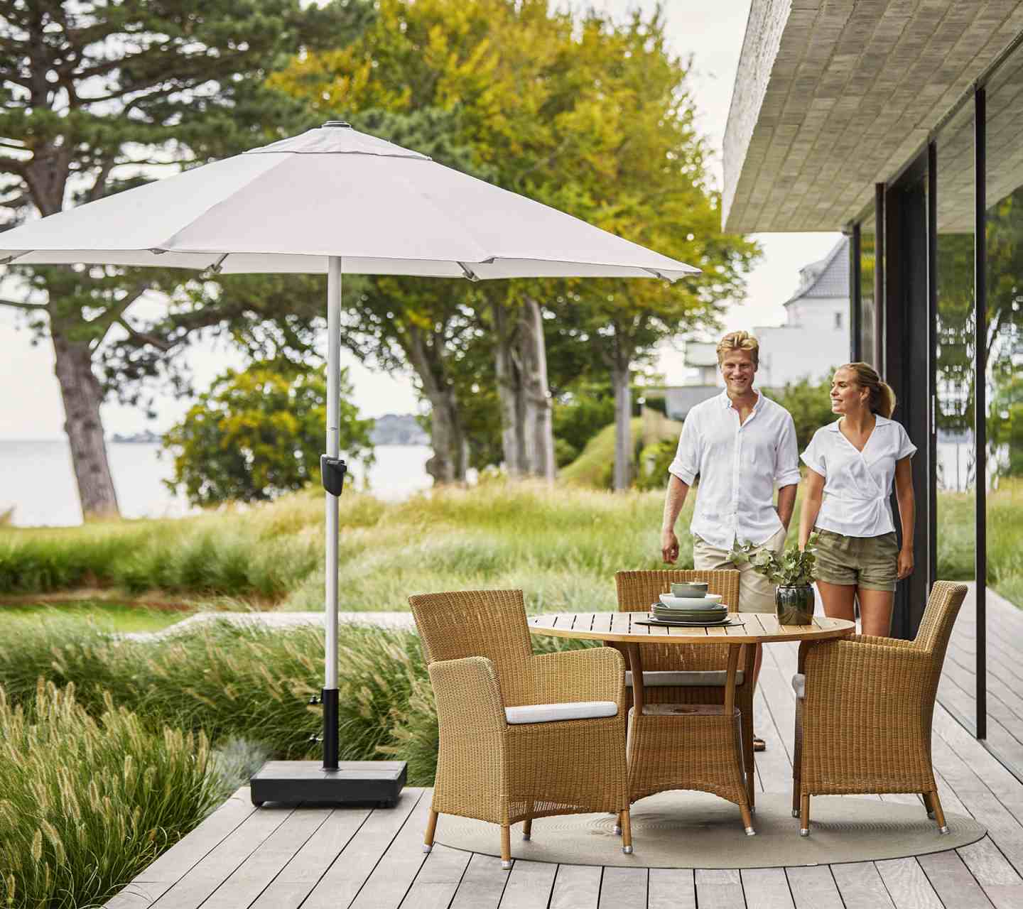 Sunshade Sonnenschirm Ø300 cm Neigbar Cane-Line EINZELSTÜCK