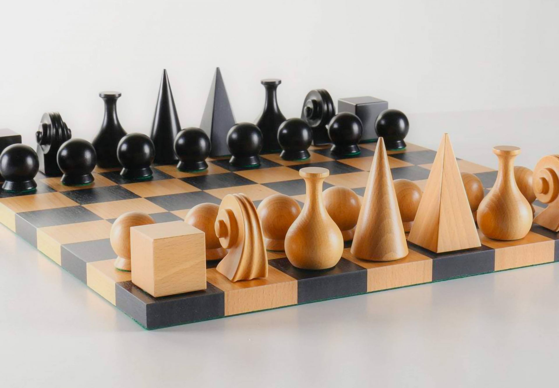 Man Ray Schachspiel Klein & More