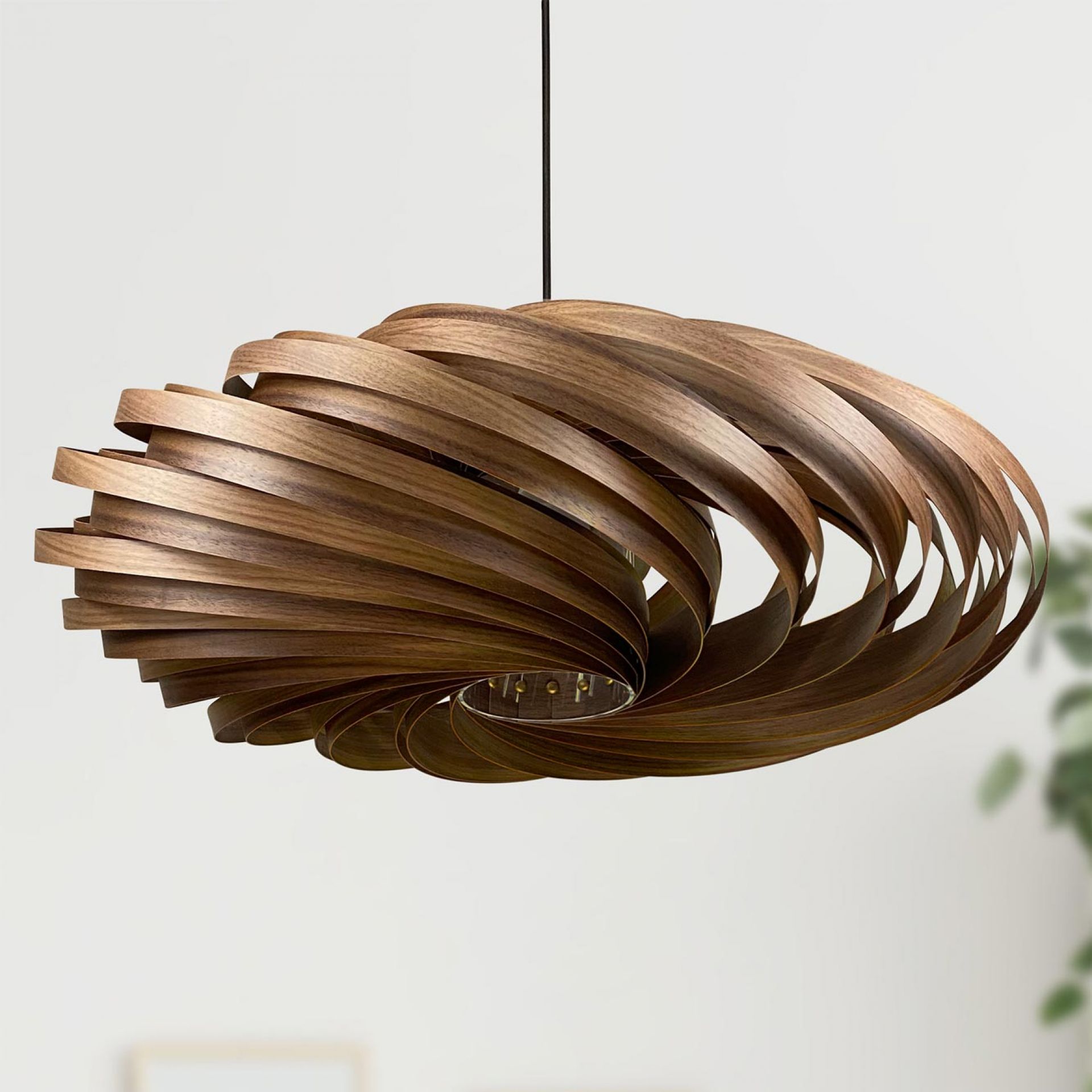 Veneria Hängeleuchte Ø70 cm Nussbaum Gofurnit
