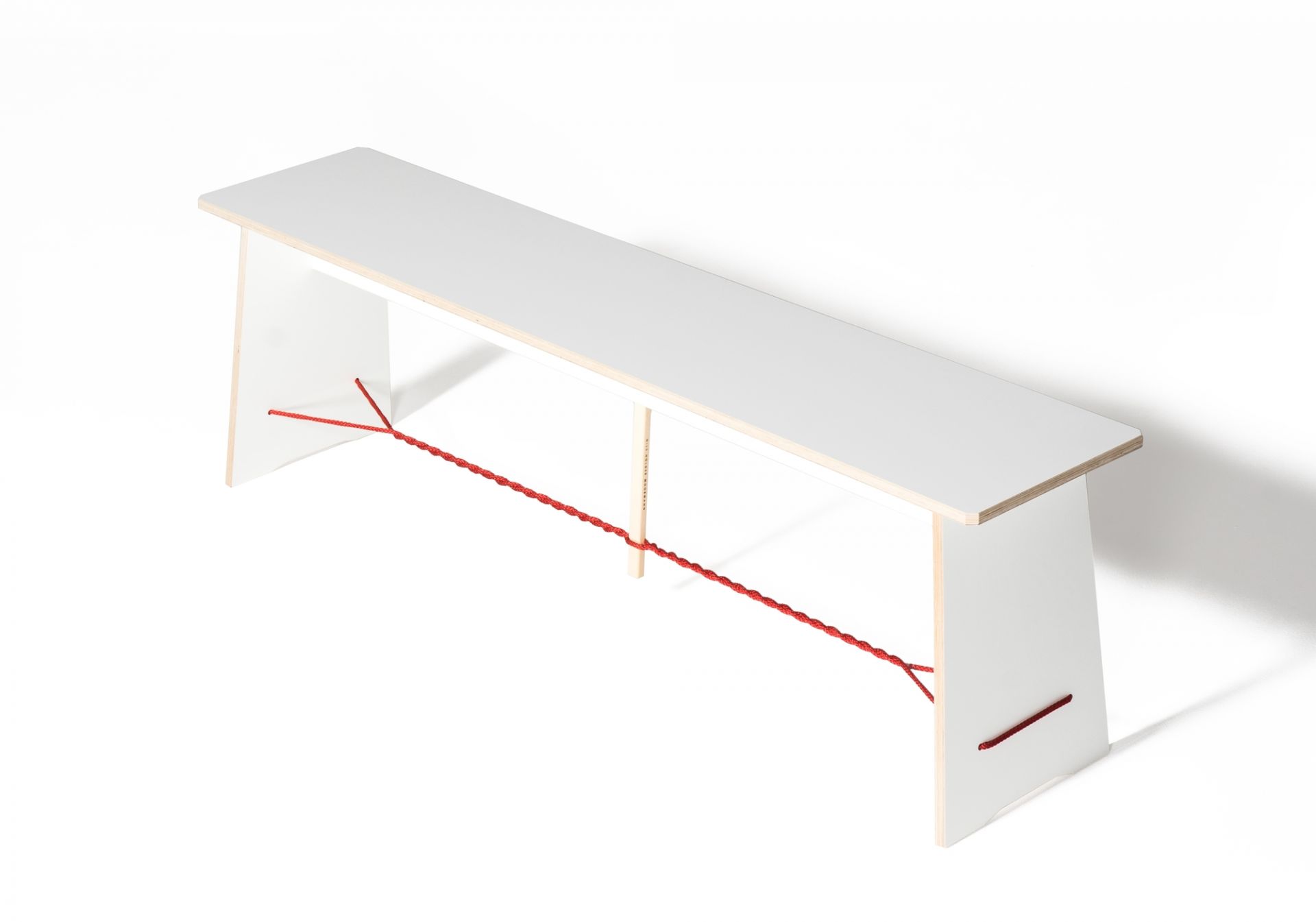 Langer Max Sitzbank 90 cm weiss Seil rot Nils Holger Moormann