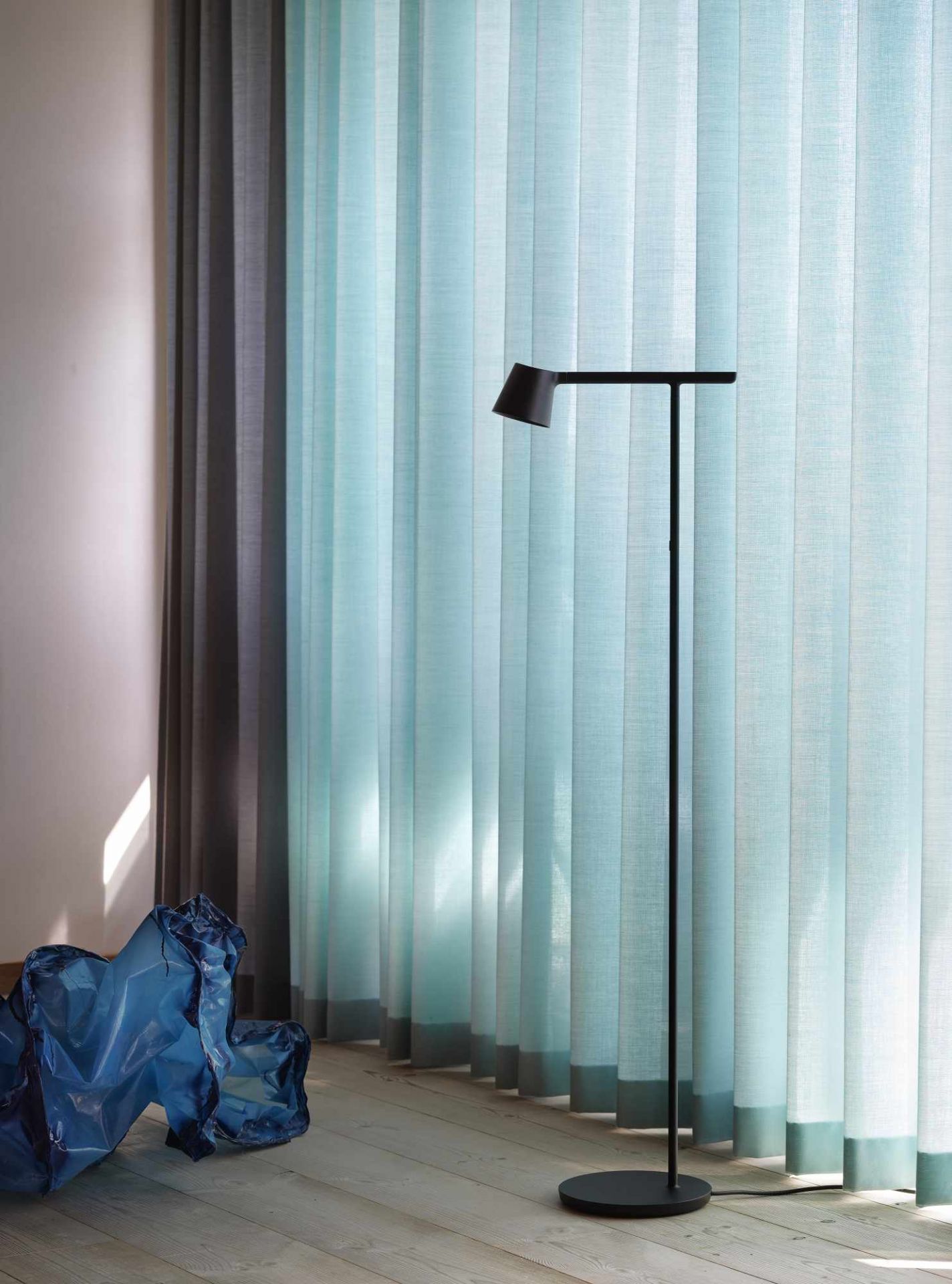 Tip Floor Lamp Stehleuchte Muuto Grau
