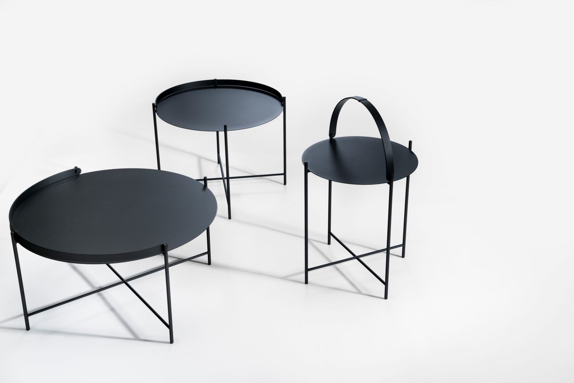 Edge Tray Table Beistelltisch klein Outdoor Houe