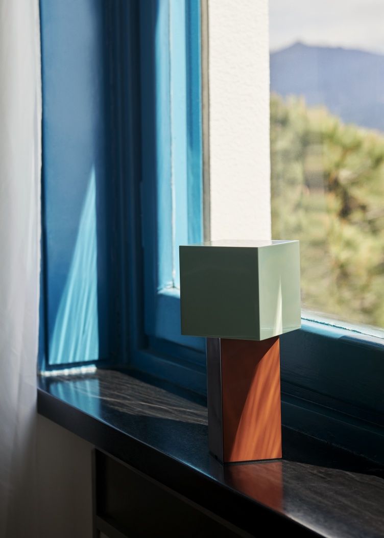 Pivot ATD7 Portable Tischleuchte / Akkuleuchte AndTradition