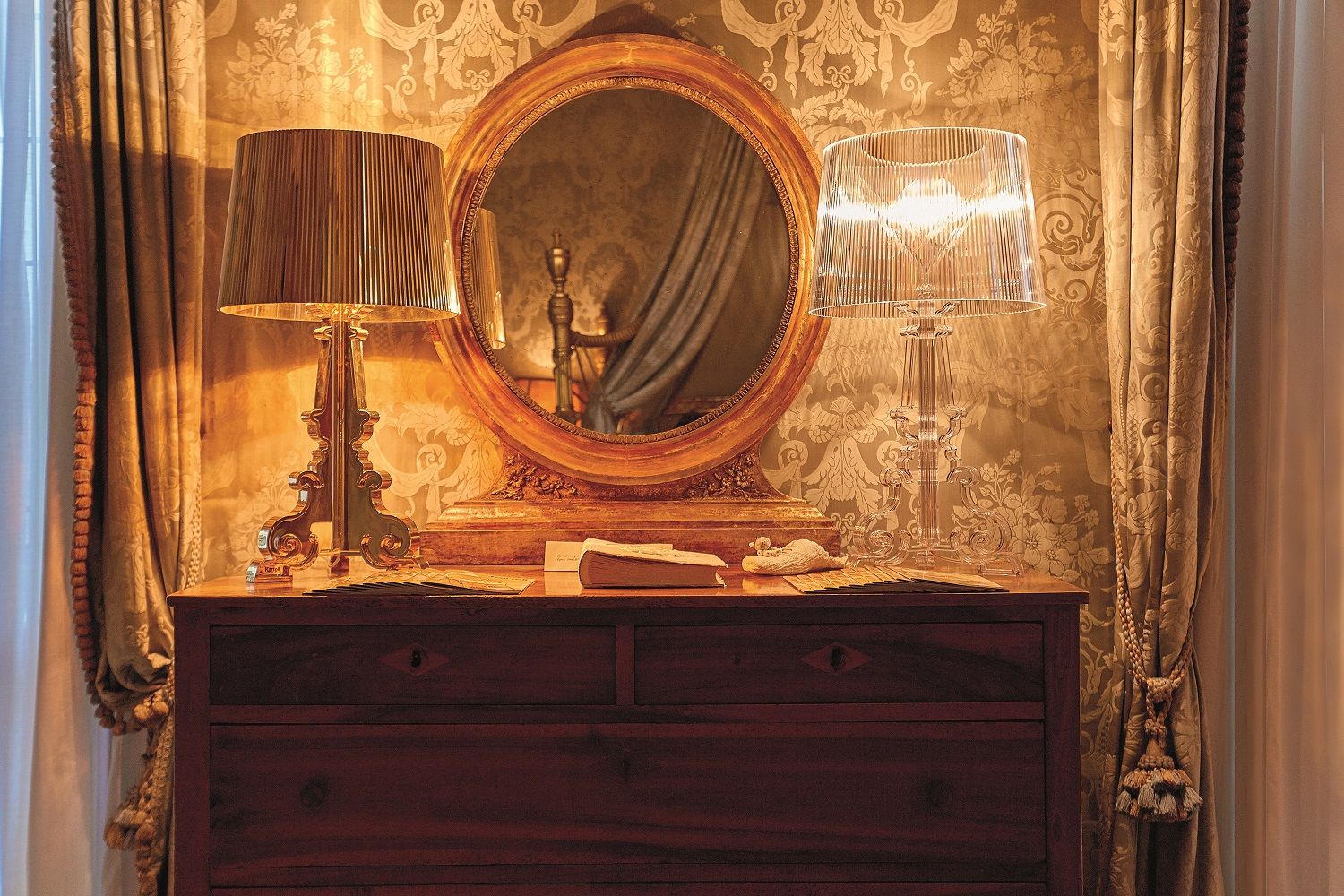 Bourgie Tischleuchte metallisiert Gold Kartell