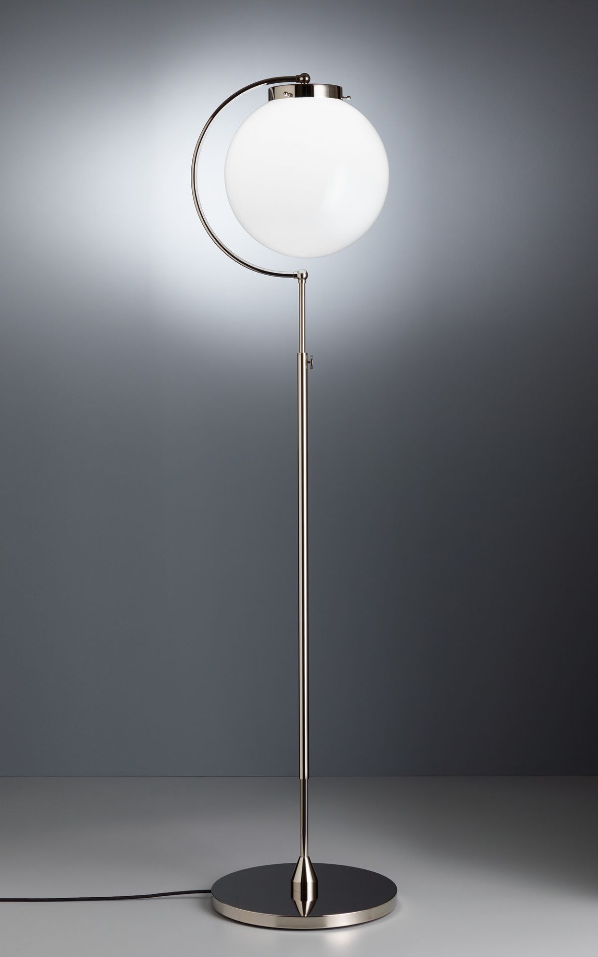 Bauhaus DSL 23 Stehleuchte Tecnolumen