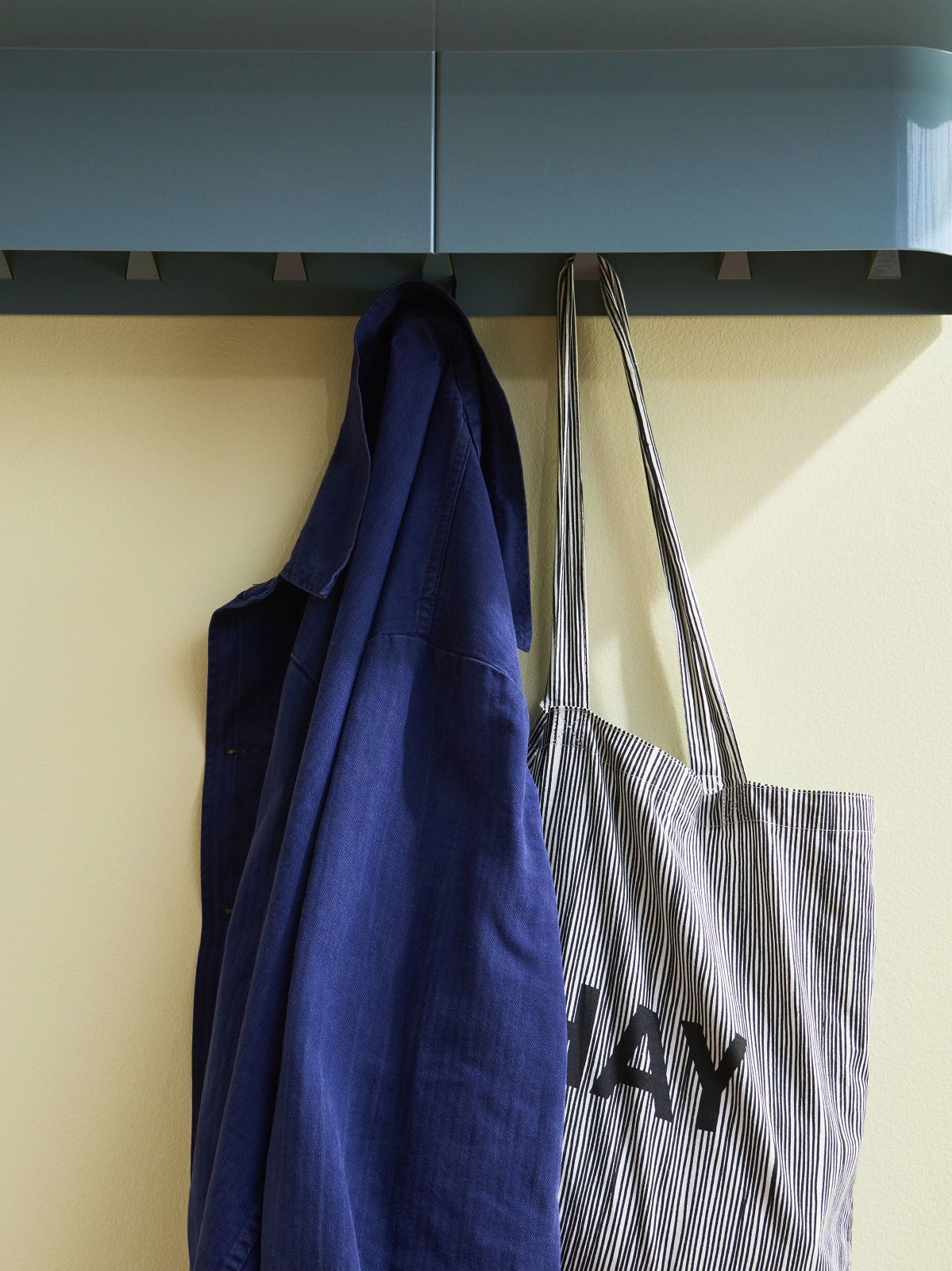 Korpus Shelf Small 4 hooks Wandregal Hay