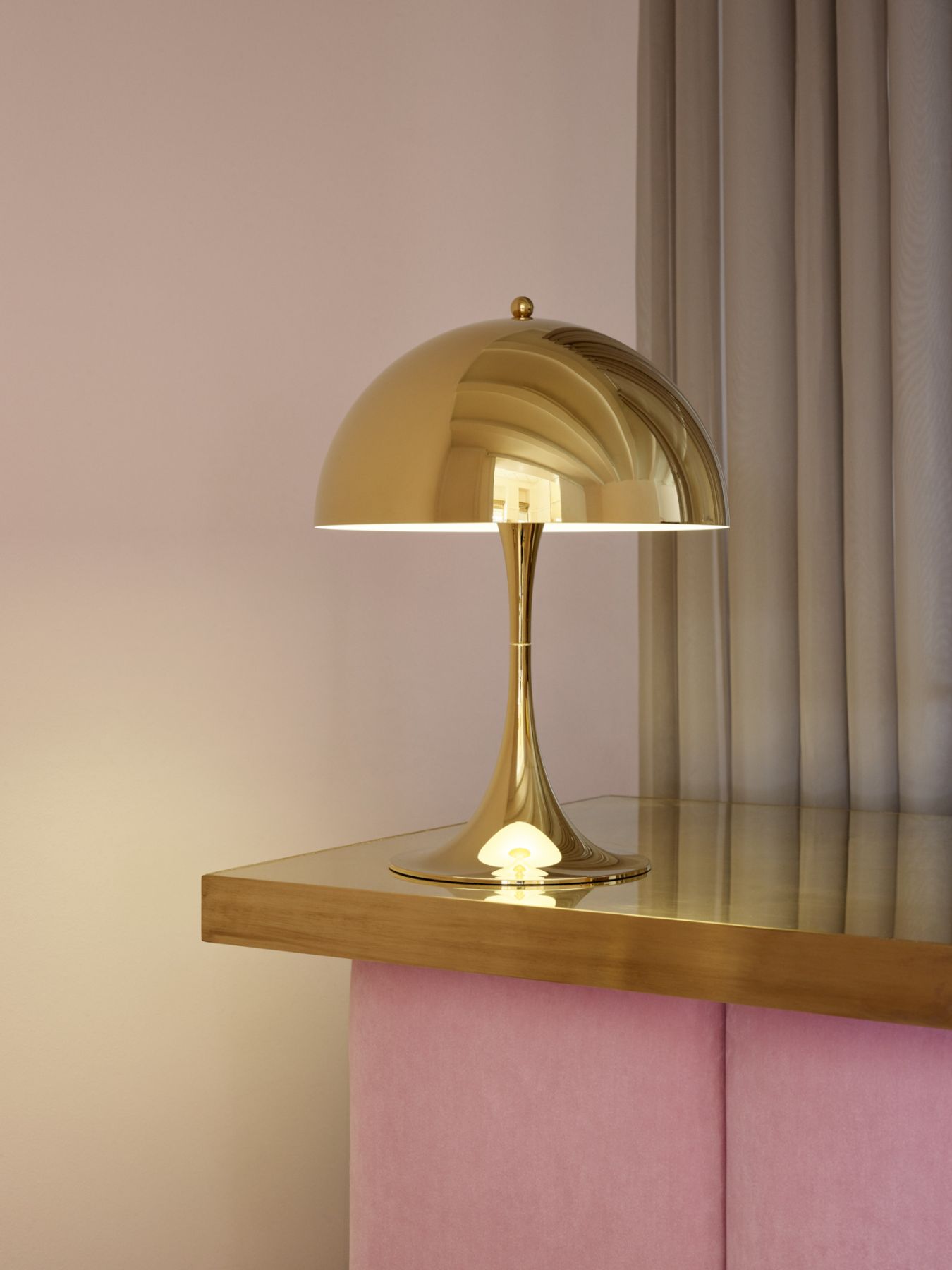 Panthella 320 Table lamp Tischleuchte Louis Poulsen