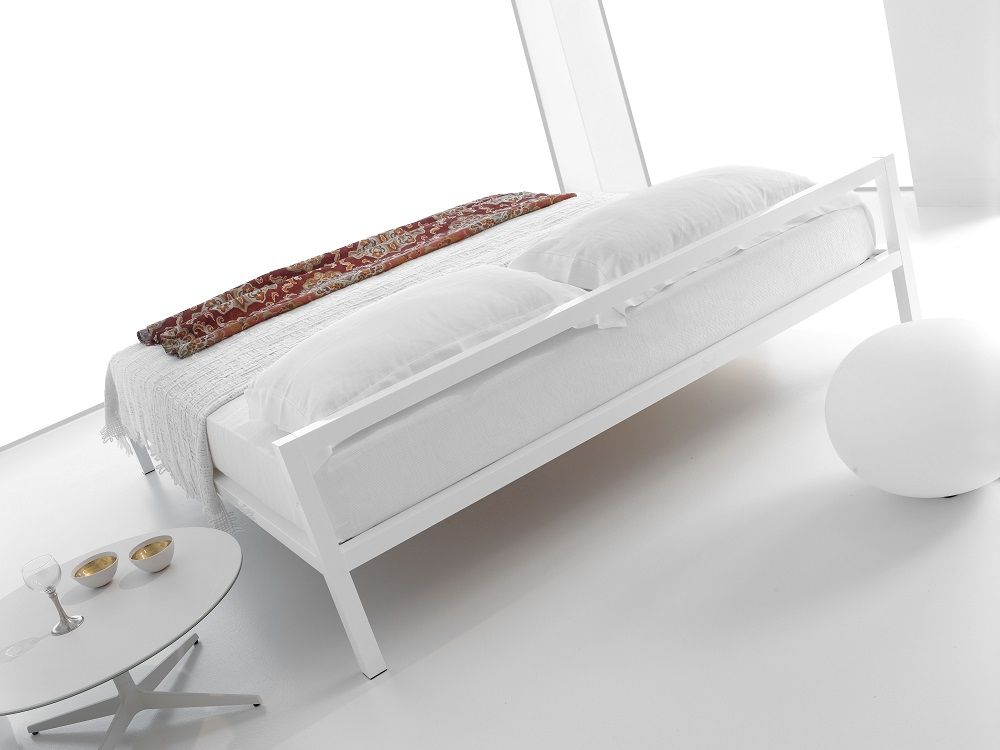Aluminium Bed Bett lackiert MDF Italia