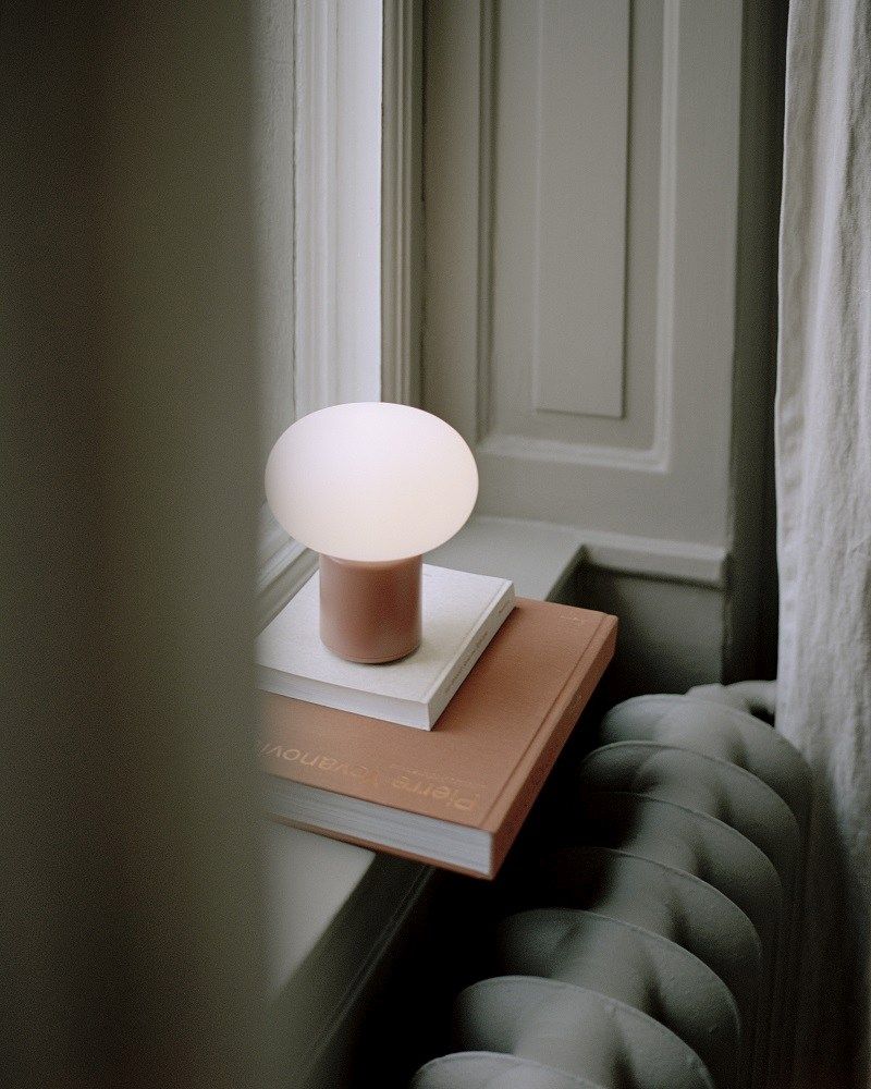 Karl-Johan Portable Table Lamp Akkuleuchte / Tischleuchte New Works Karl-Johan Portable Table Lamp Akkuleuchte / Tischleuchte New Works