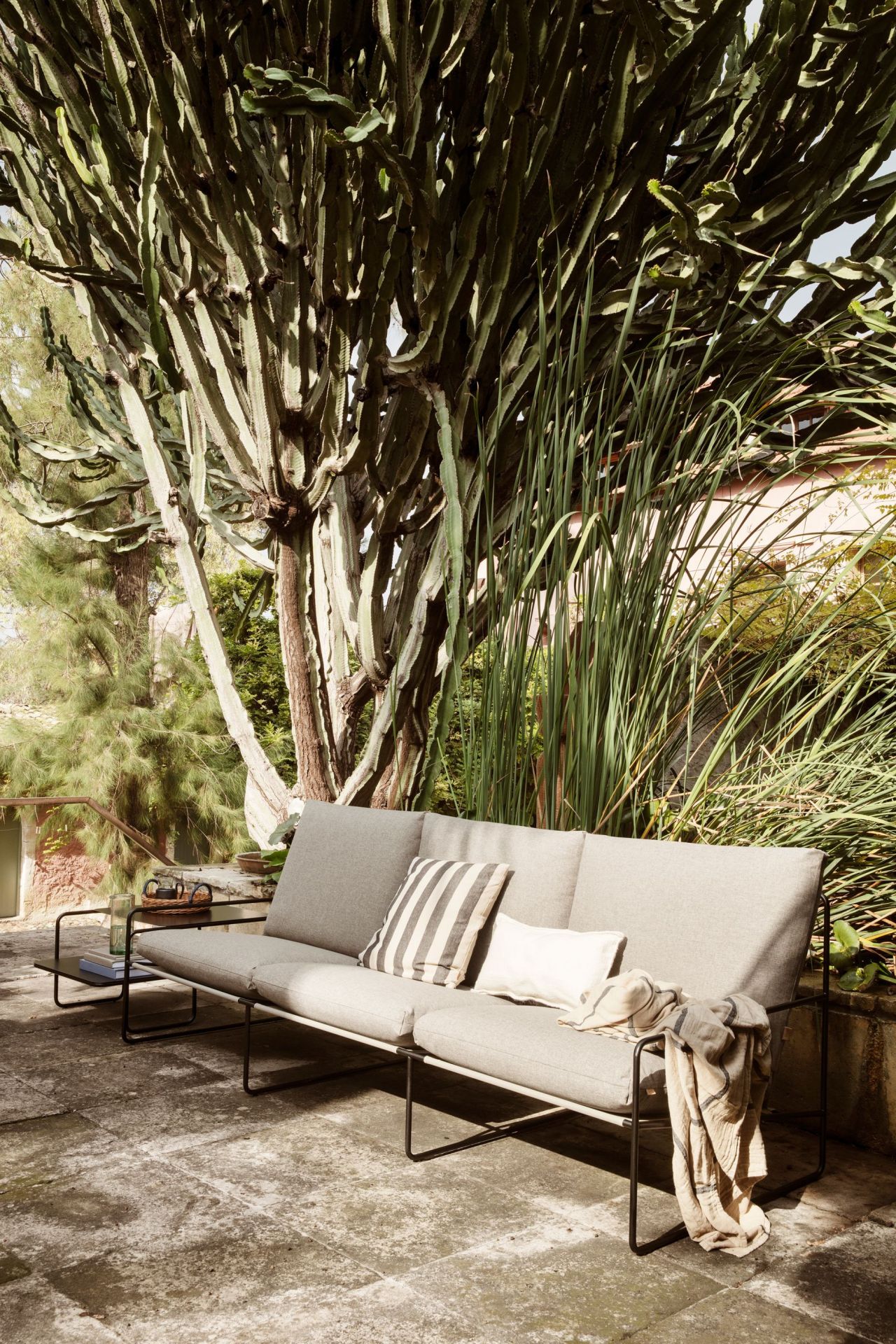 Desert 3-Sitzer Outdoor Sofa Dolce Gestell Cashmere Ferm Living
