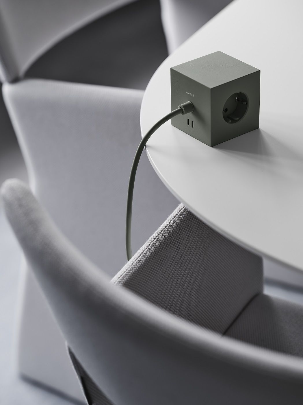 Square 1 - Avolt Steckdosenwürfel mit USB C dfp Design Shark blau
