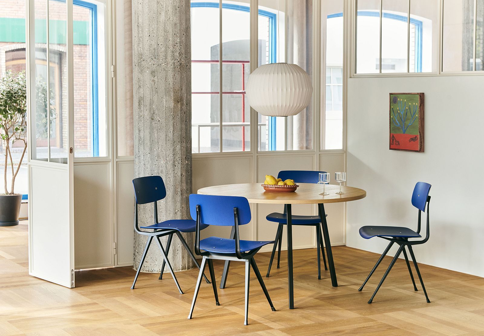 Loop Stand Table Round Tisch / Esstisch Ø120 Hay