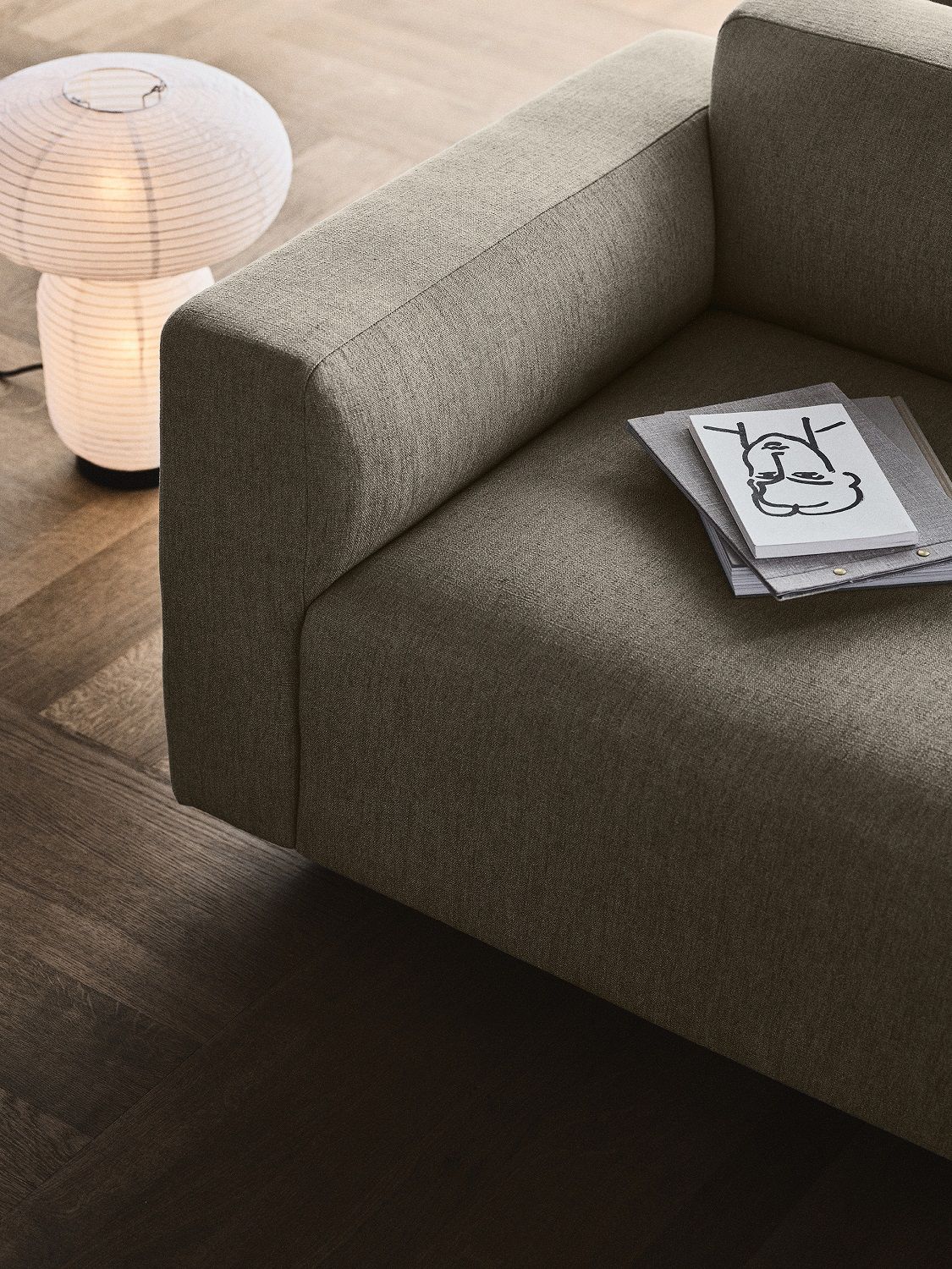 Develius EV1 Sofa Konfiguration B und H AndTradition