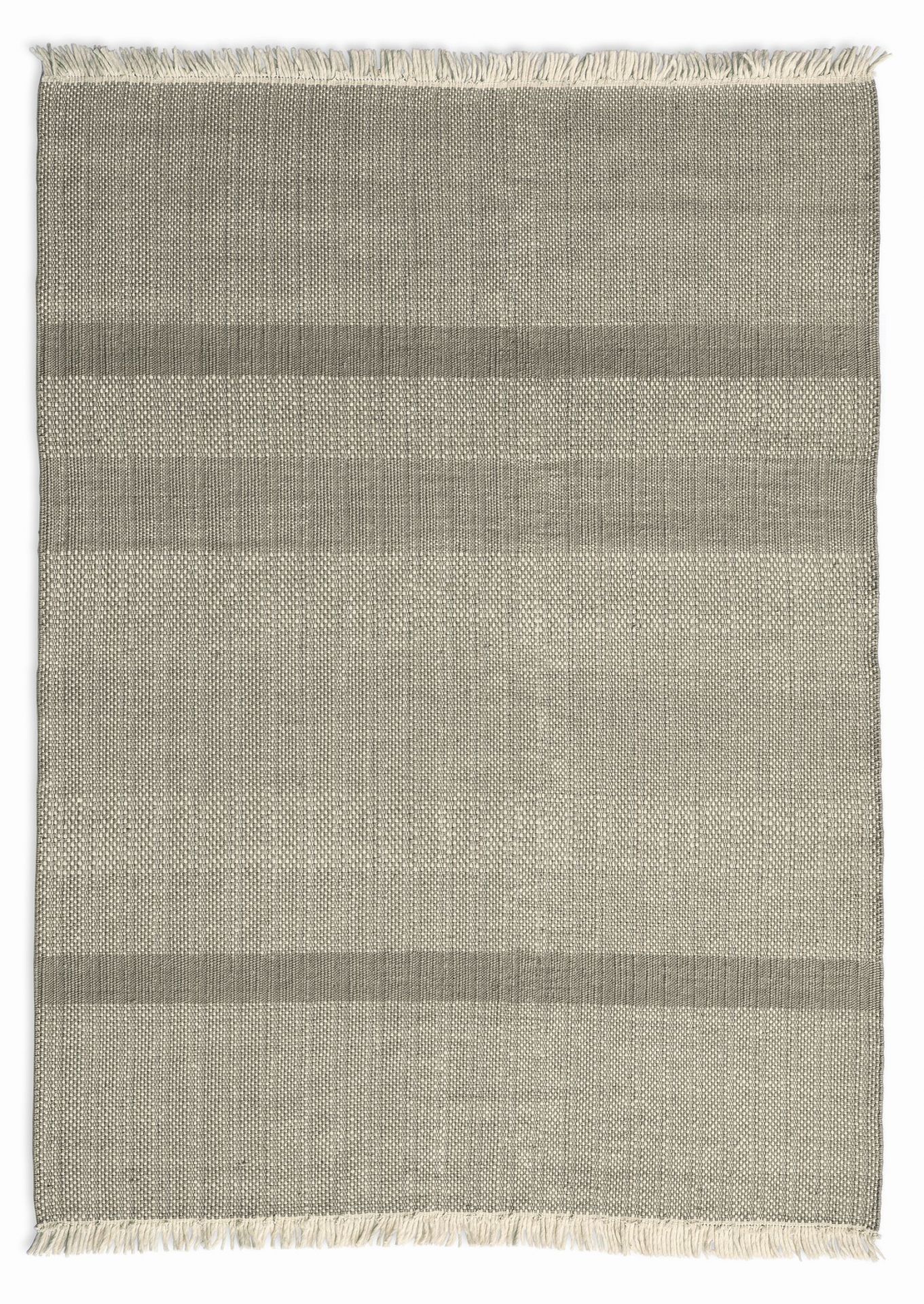 Nanimarquina Tres Texture Teppich in Perle, 200x300 cm, Detailaufnahme des gewebten Wollteppichs mit Fransen.
