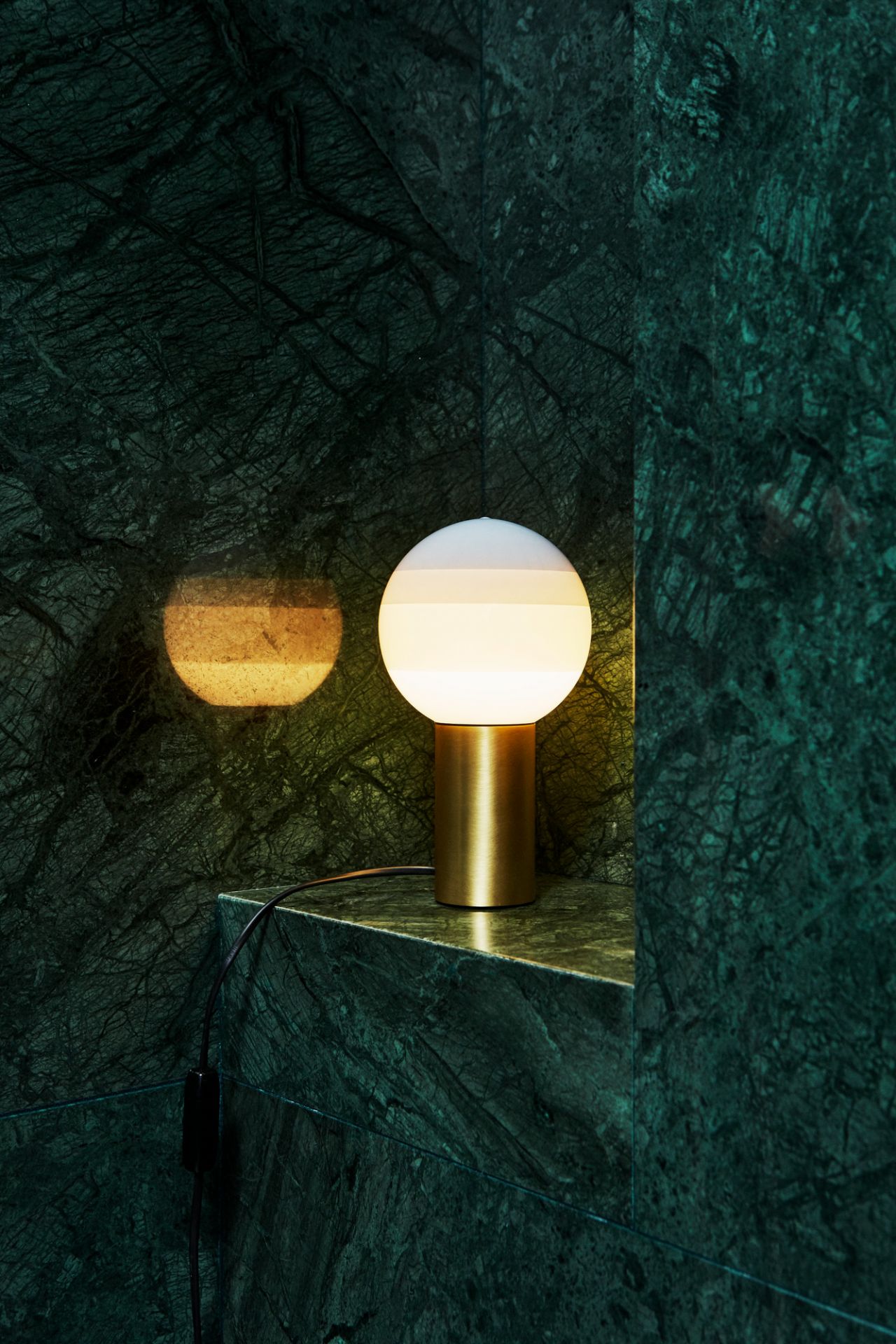 Dipping Light M LED Tischleuchte Marset