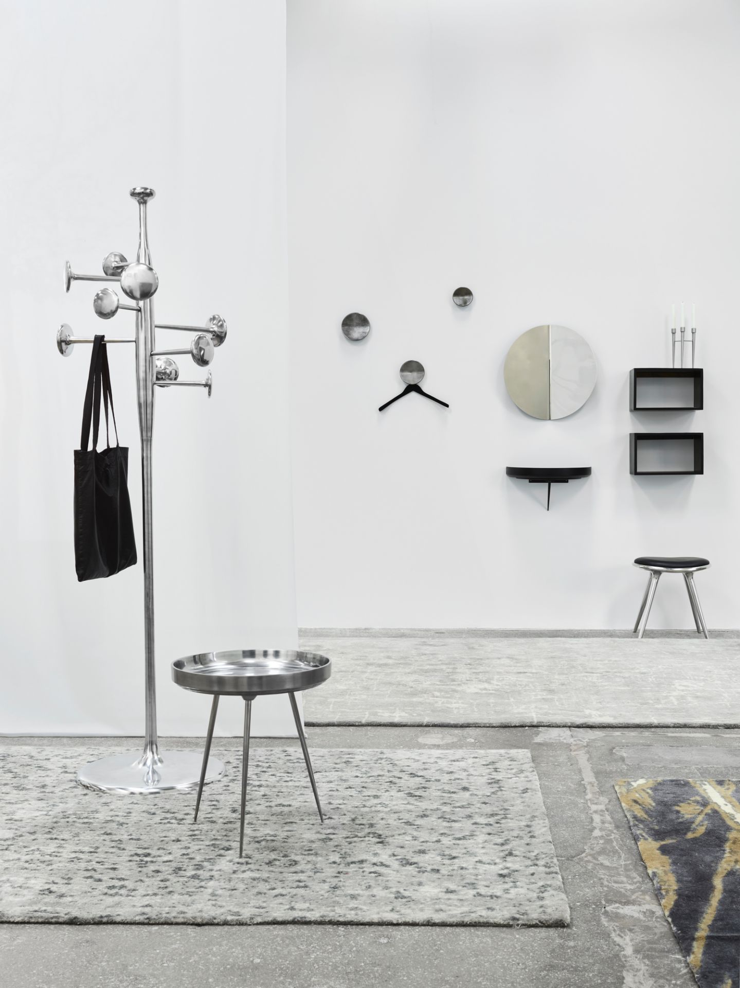 Imago Mirror Object Wandspiegel Edelstahl Mater