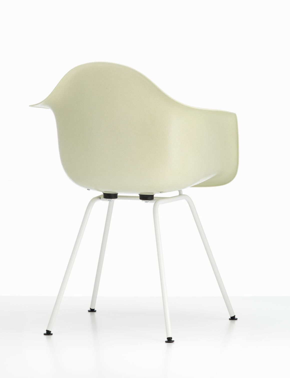 Eames Plastic Arm Chair DAX mit Sitzpolster Vitra