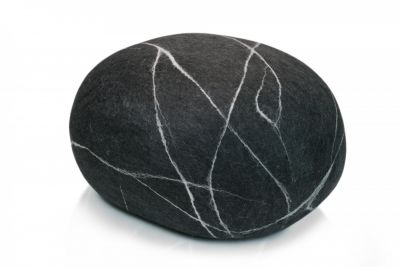 Stone Large Sitzkissen Marmor schwarz Fivetimesone EINZELSTÜCK