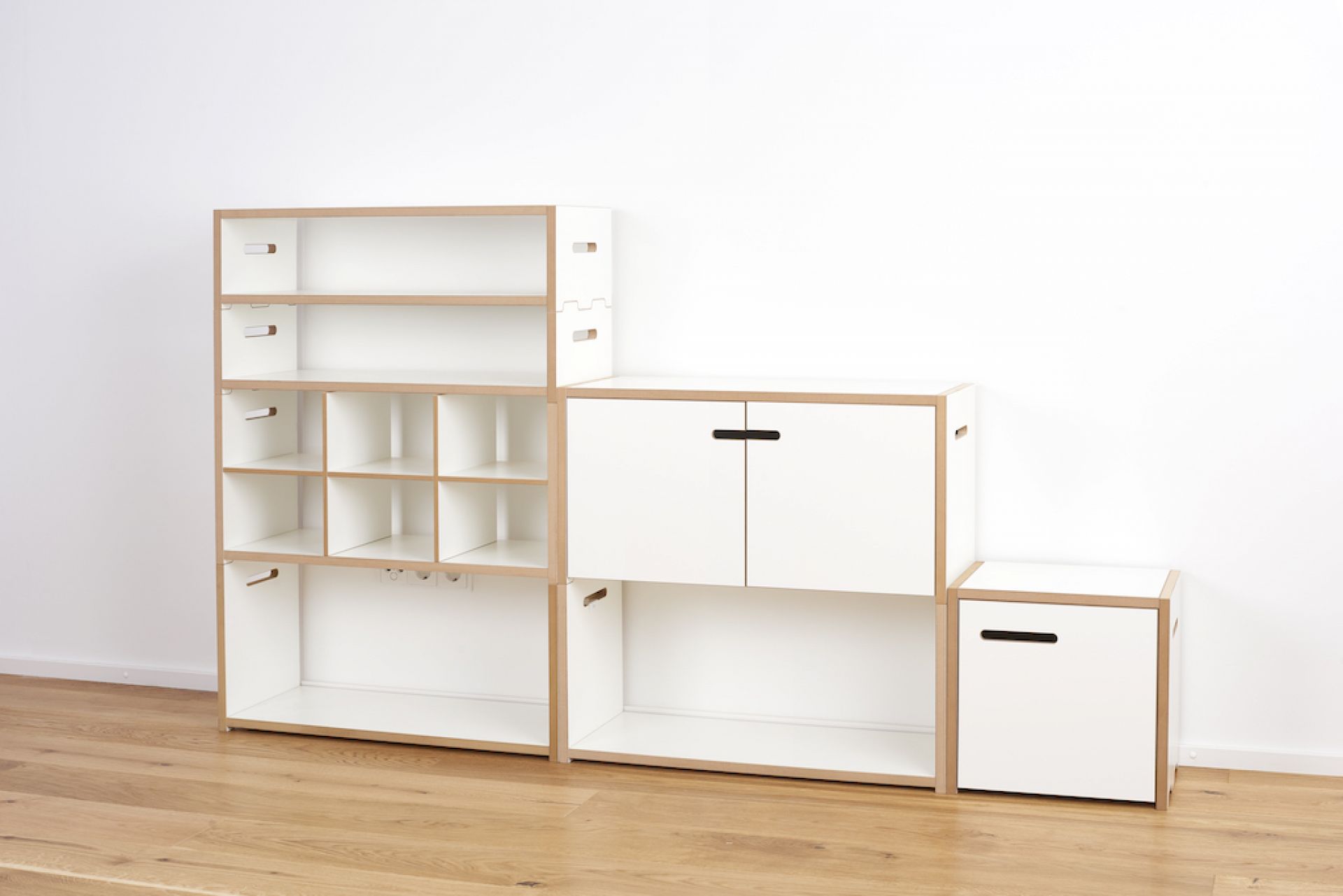 Tojo Halbstark Grundmodul Niedrig Regalserie Tojo Tojo Halbstark Grundmodul Niedrig Regalserie Tojo