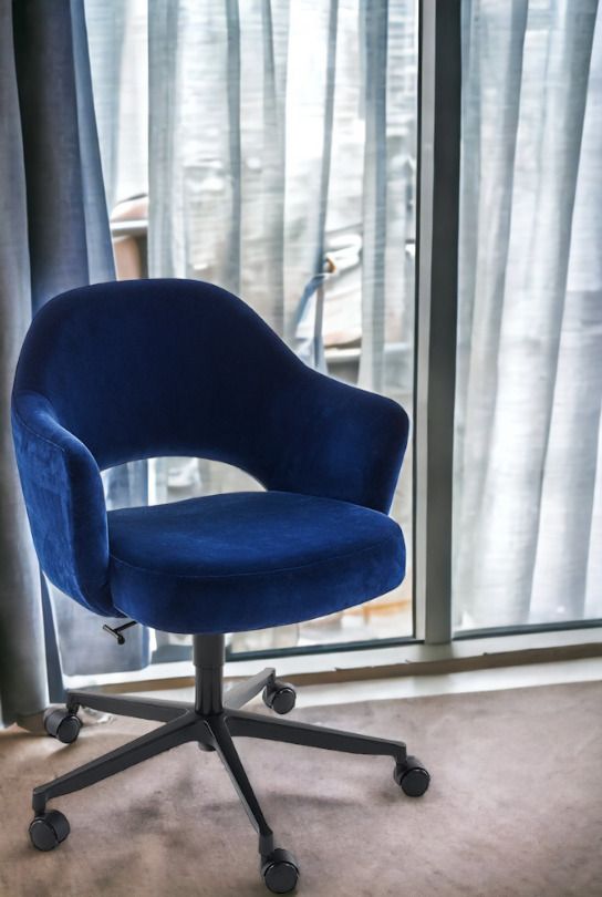 Saarinen Relax Konferenzstuhl 5-Stern Drehfuß mit Armlehne Knoll Interntional