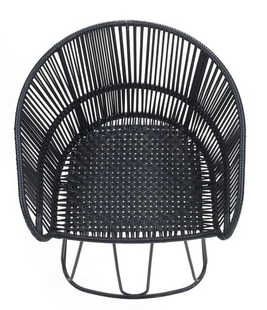 Schwarzer Circo Dining Chair von ames, Outdoor Stuhl mit geflochtener Sitzfläche und filigranem Metallgestell.