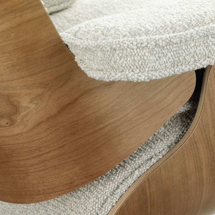 Eames Lounge Chair & Ottoman Sessel VORZUGSKOMBINATION Nubia, cream sand, poliert, Kirschbaum