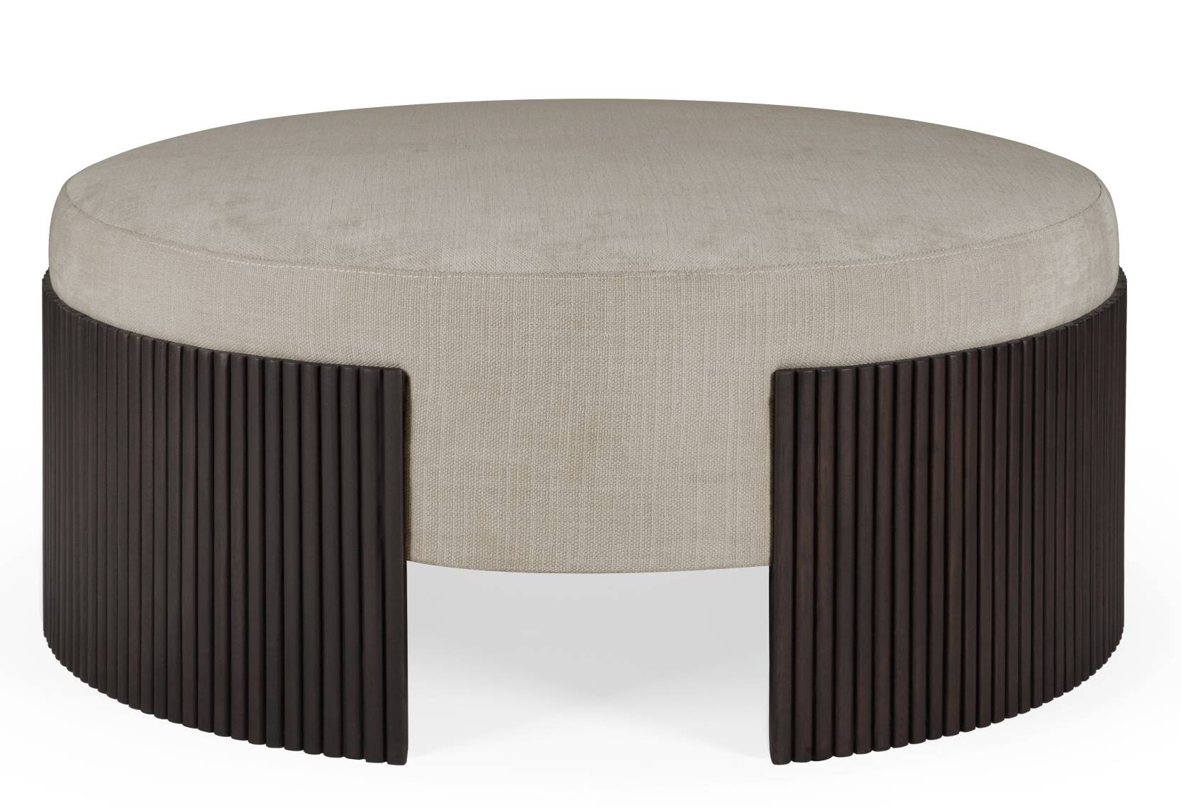 Roller Max Pouf mit dunkelbraunem Holz und beigem Stoffbezug, ein stilvoller Hocker.