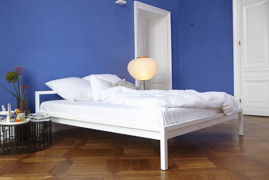 Pure Bett Stahl pulverbeschichtet Weiß 200 x 200 cm Hans Hansen