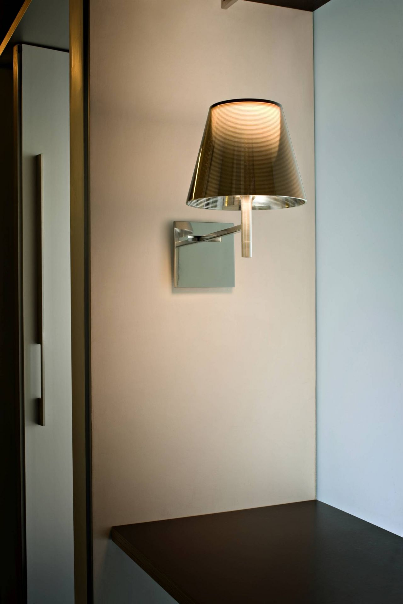Ktribe Wandleuchte Flos