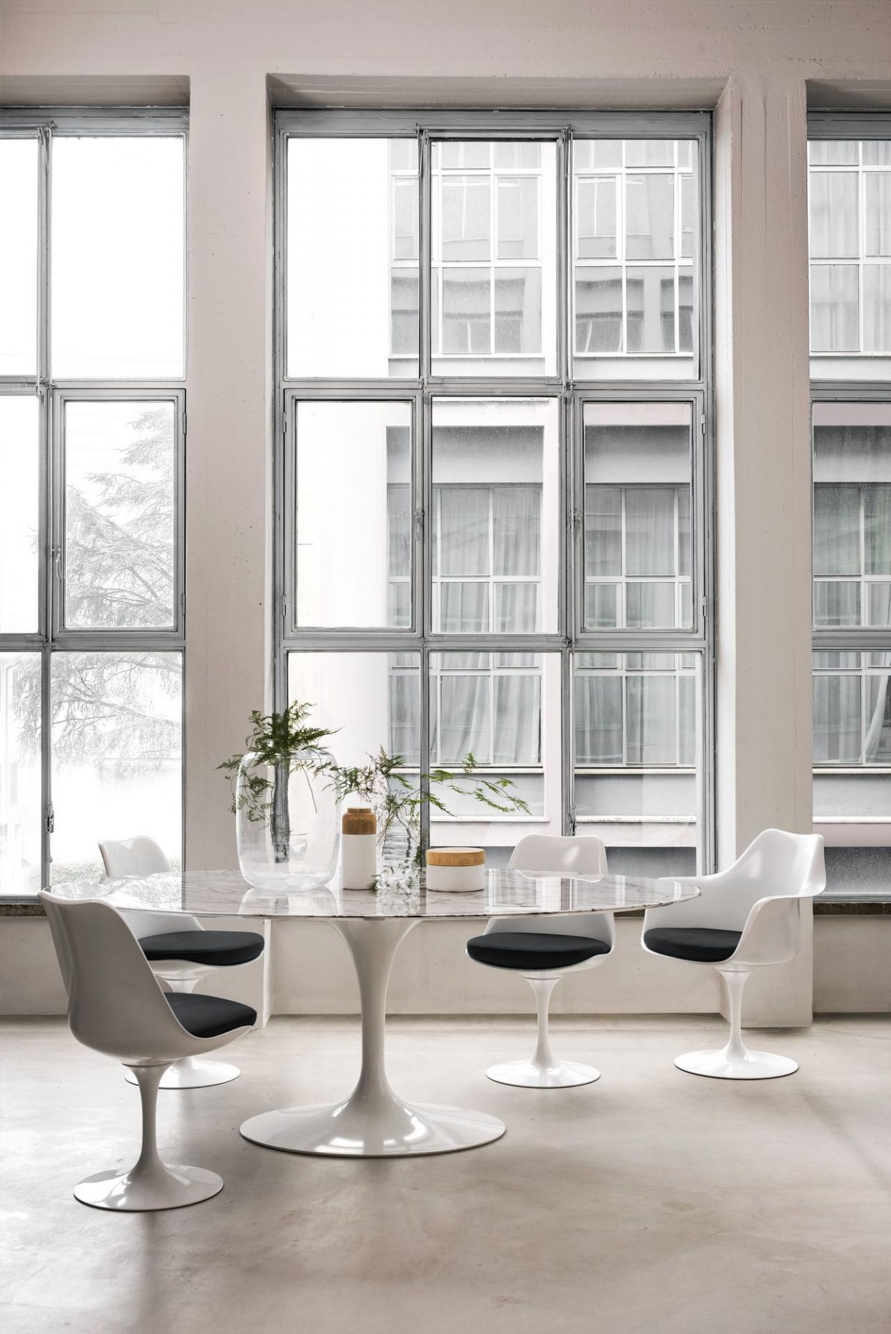 Tulip Armchair / Tulpen Armlehnenstuhl drehbar Knoll International