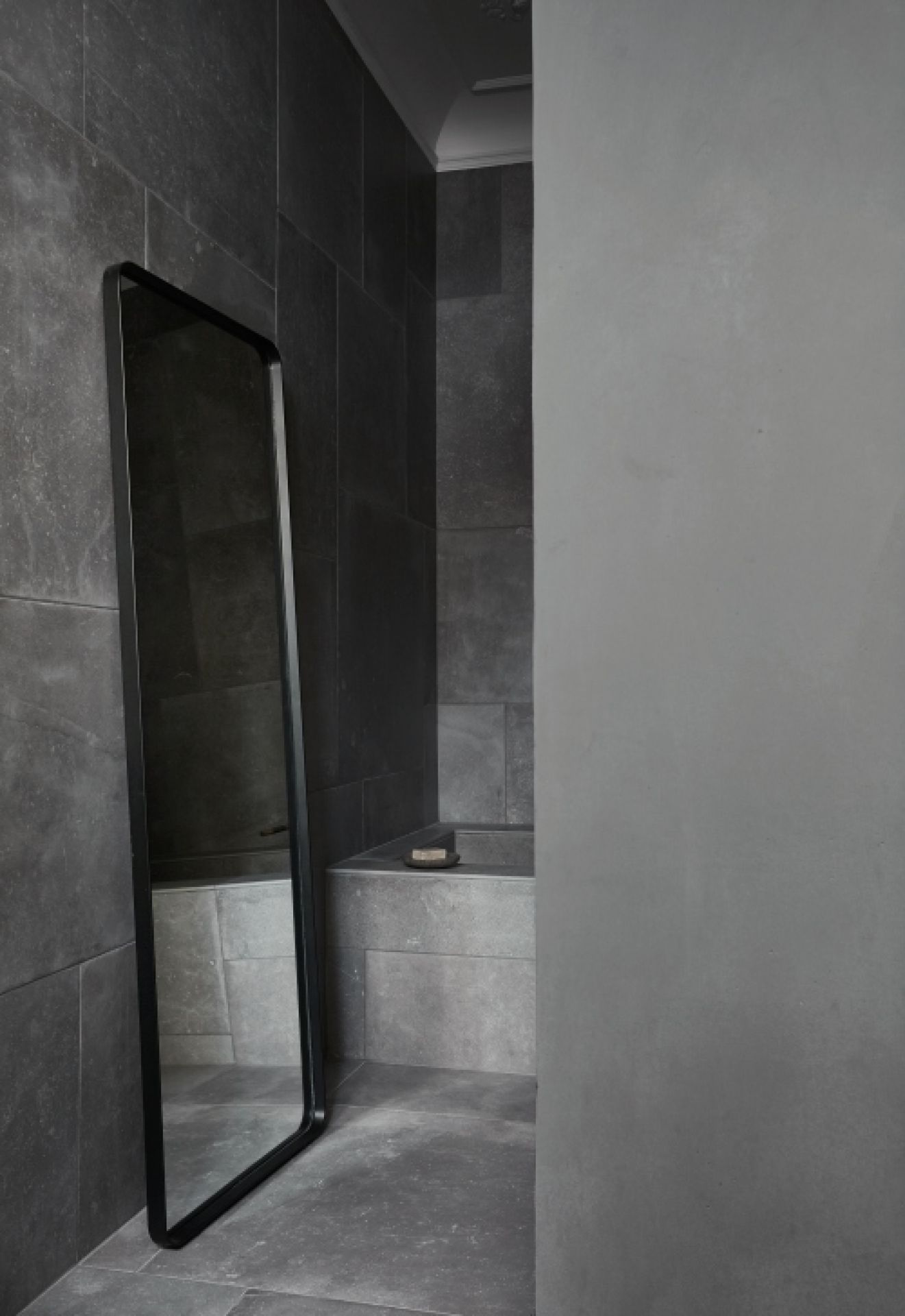 Norm Floor Mirror Wandspiegel Audo