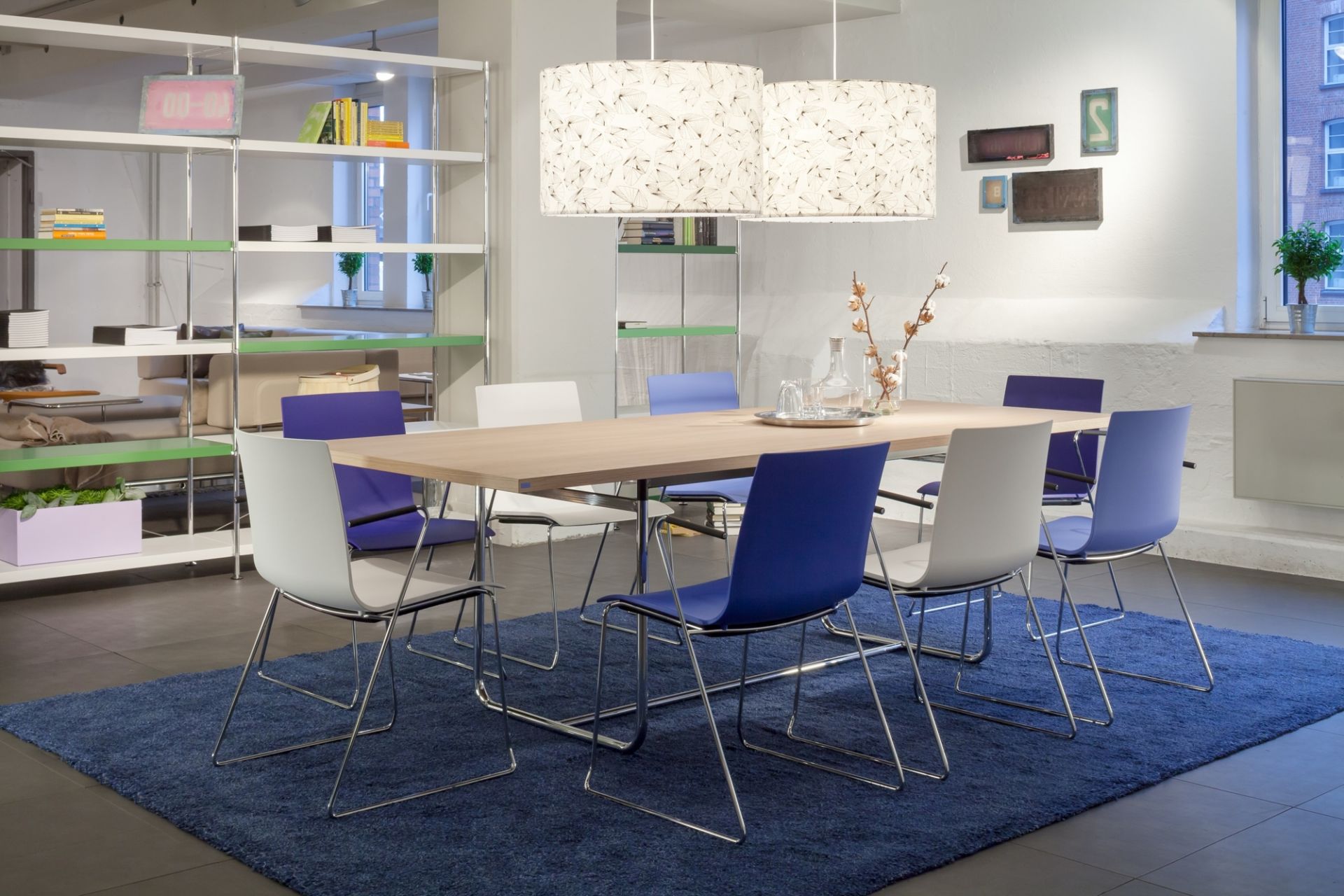 S 1070 Esstisch Thonet
