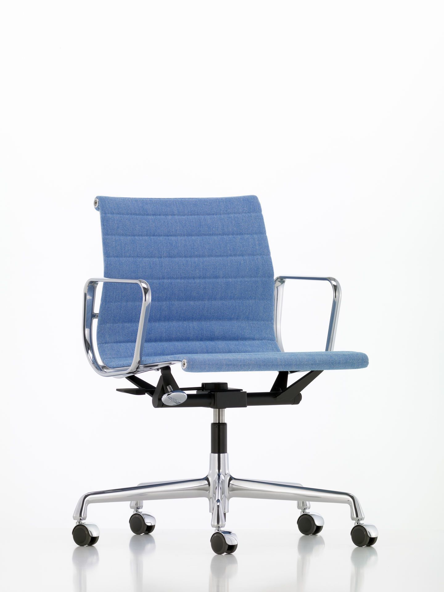 Aluminium Chair EA 118 / EA118 Stuhl Leder Premium Nero Vitra