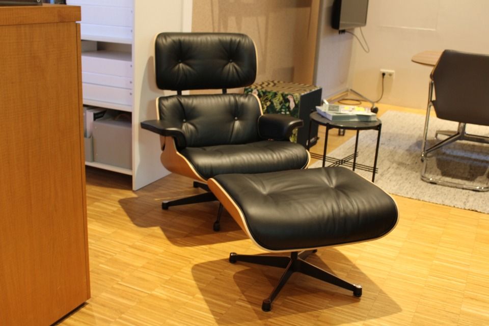 Eames Lounge Chair & Ottoman Sessel Vitra - AUSSTELLUNGSSTÜCK